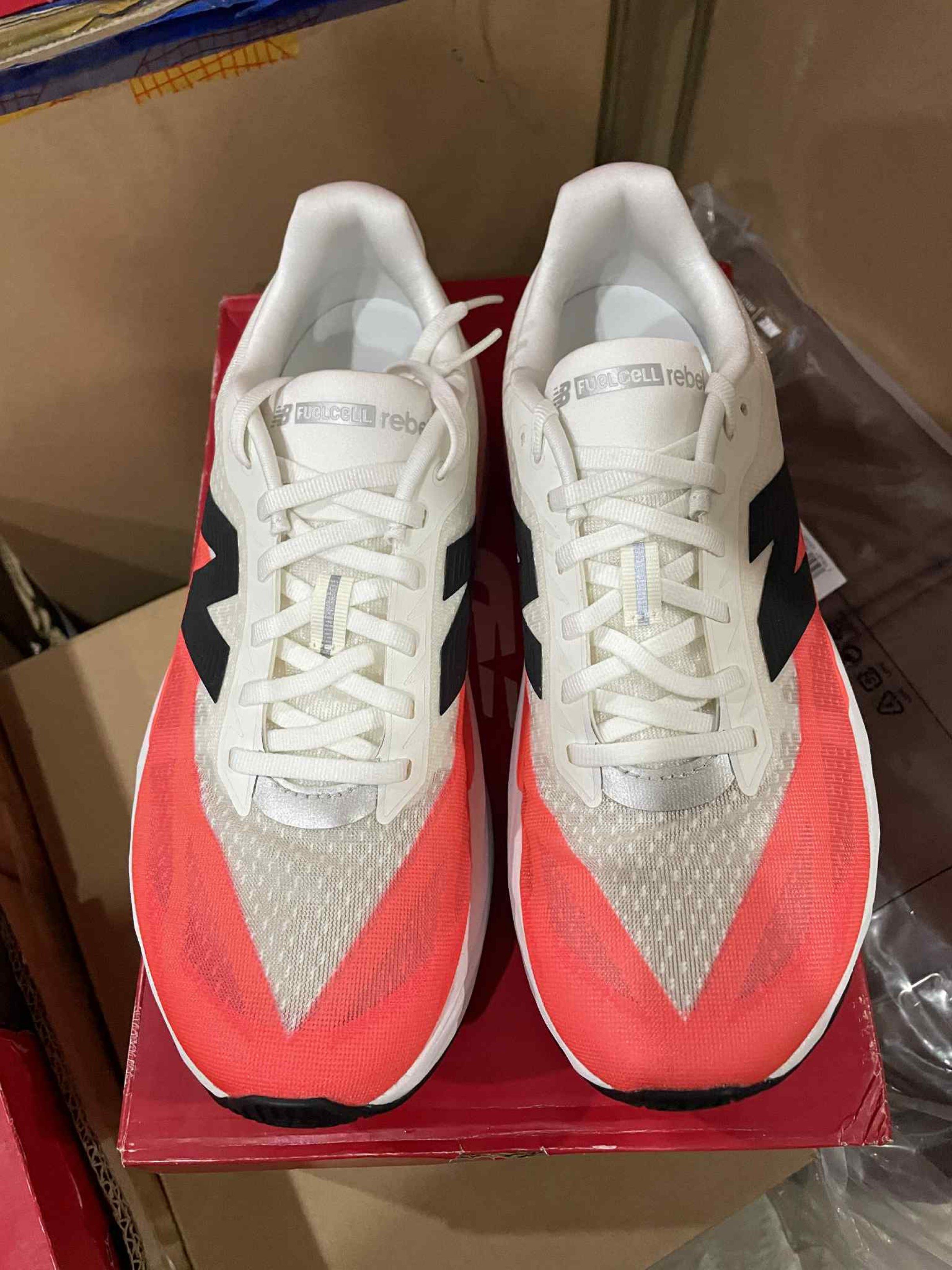 New Balance Revel V5 9.5 (Category: Sneakers) located in Manila. Submitted by tachipedia (Listing ID 1420916400, Image 2). Description: - New Balance Revel V5 - Size: US 9.5 - Condition: Used (5km mileage) - Comes with original box - Striking white and coral colorway - Negotiable.