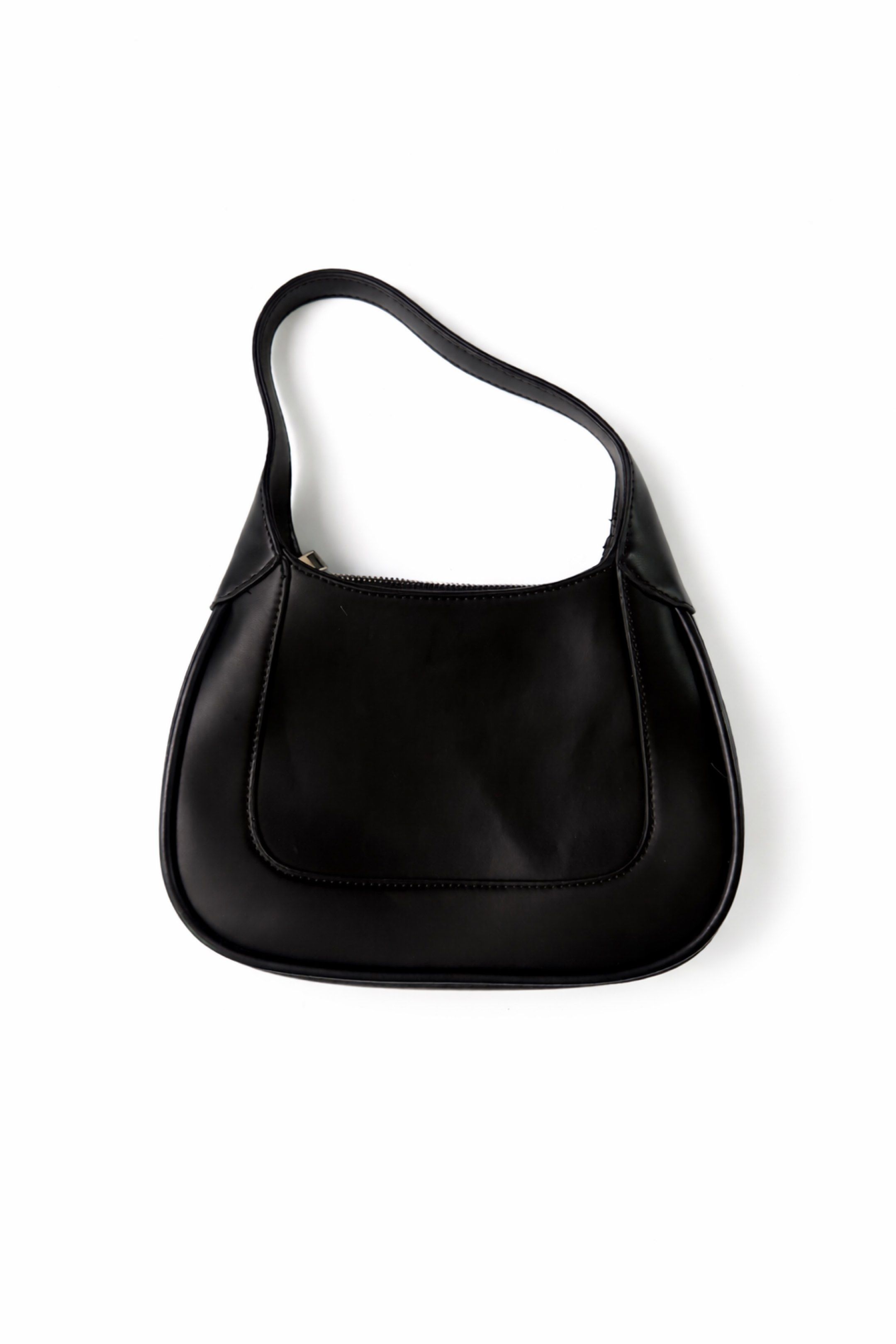 Oak + Fort Minimalist Bag (Category: Shoulder Bags) located in Rizal. Submitted by rocellle (Listing ID 1420837551, Image 1). Description: ★ Original price was around $60 plus taxes ★ Gives off quiet luxury! Matches everything ★ No lowballers pls. I prioritize people paying asking price..