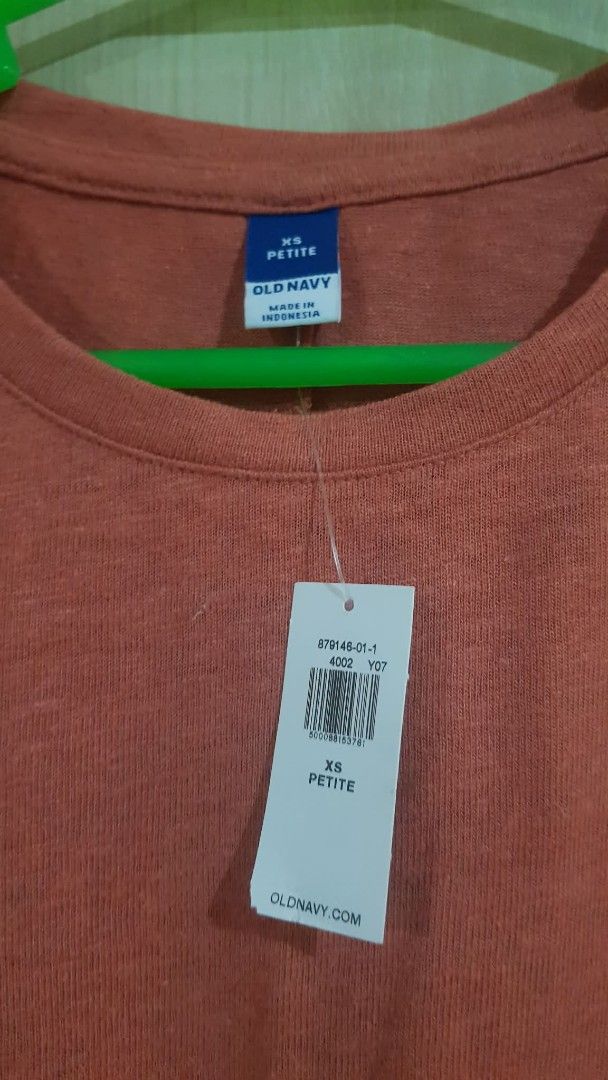 Old Navy XS Petite Dress (Category: Dresses) located in Gumaca. Submitted by m4ruh (Listing ID 1420757101, Image 2). Description: - Old Navy dress - Petite size XS - Coral color - Round neckline - Short sleeves - Elastic waist with drawstring - New with tag - Made in Indonesia - fits to S-M frame .