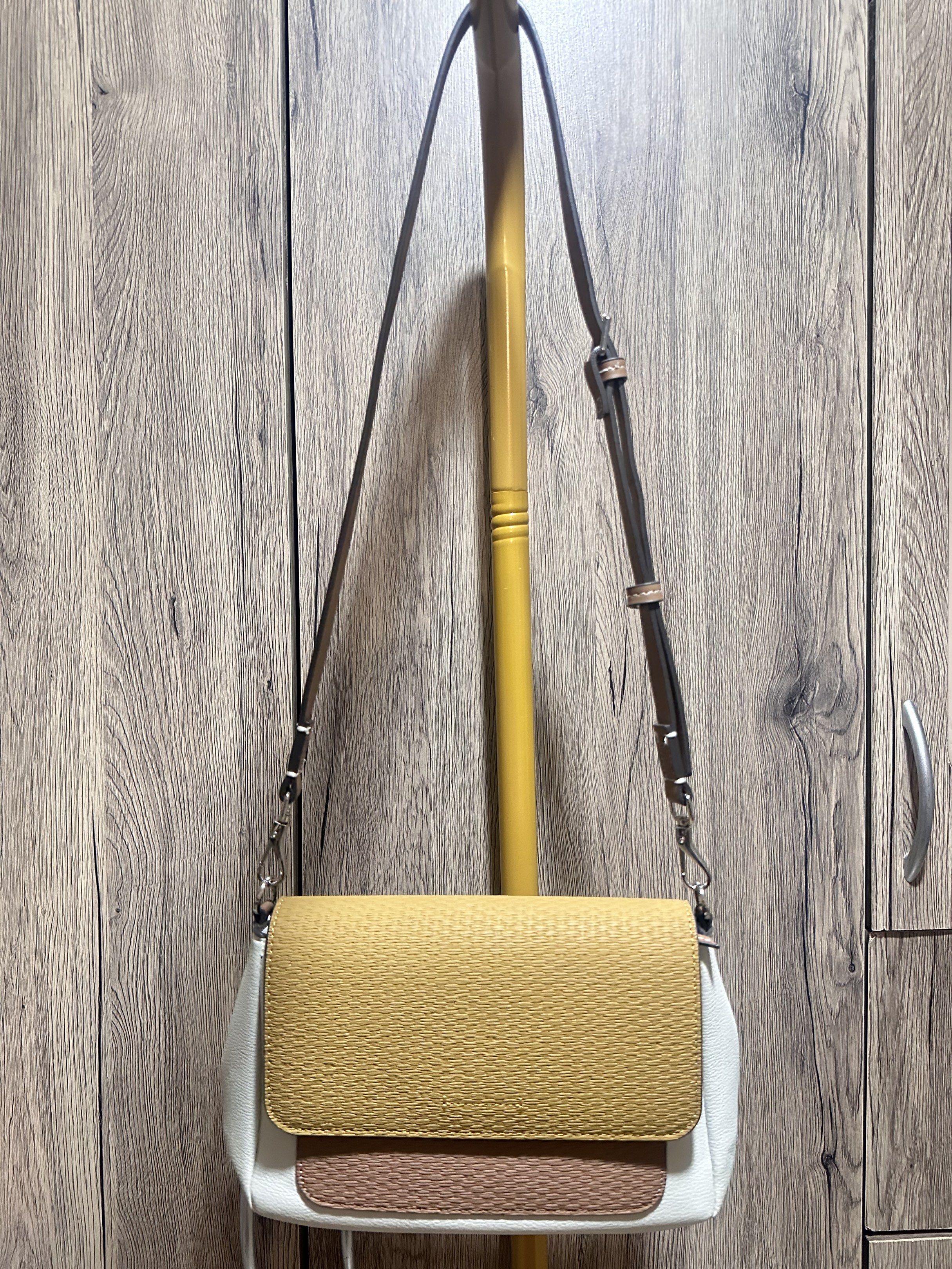 Parfois Florie Crossbody Bag (Category: Shoulder Bags) located in Davao. Submitted by doc-riz (Listing ID 1420859626, Image 1). Description: ✔️Used once ✔️1000 (from 1900+) Material: Polyurethane Dimensions Height: 6.5 “ (Size One Size) Length: 9.5 “ (Size One Size) Width: 3.5 “ (Size One Size) 🚛Grab/J&T 💸MOP: RCBC/BDO/Gcash/Maya/Gotyme ⚠️No meet up. No pick up. No haggling. ‼️Mine now, pay immediately.