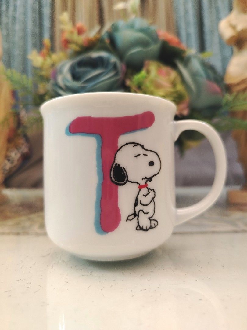 Peanuts Snoopy "T" Initial Teacup Mug (Category: Coffee & Tea Tableware) located in San Fernando. Submitted by jpmarketplace2023 (Listing ID 1420877868, Image 1). Description: 💚 All items are authentic from Japan. 💛 MOP: GCash (❌️ GCash Protect) 🩵 MOD: LBC only (❌️ S. Checkout, COD, COP) 💙 Meet-up: Vista Mall, San Fernando, Pampanga 💜 All items are on-hand. 🧡 First to pay gets the item first. ❤️ Breakable items are packed with care and caut