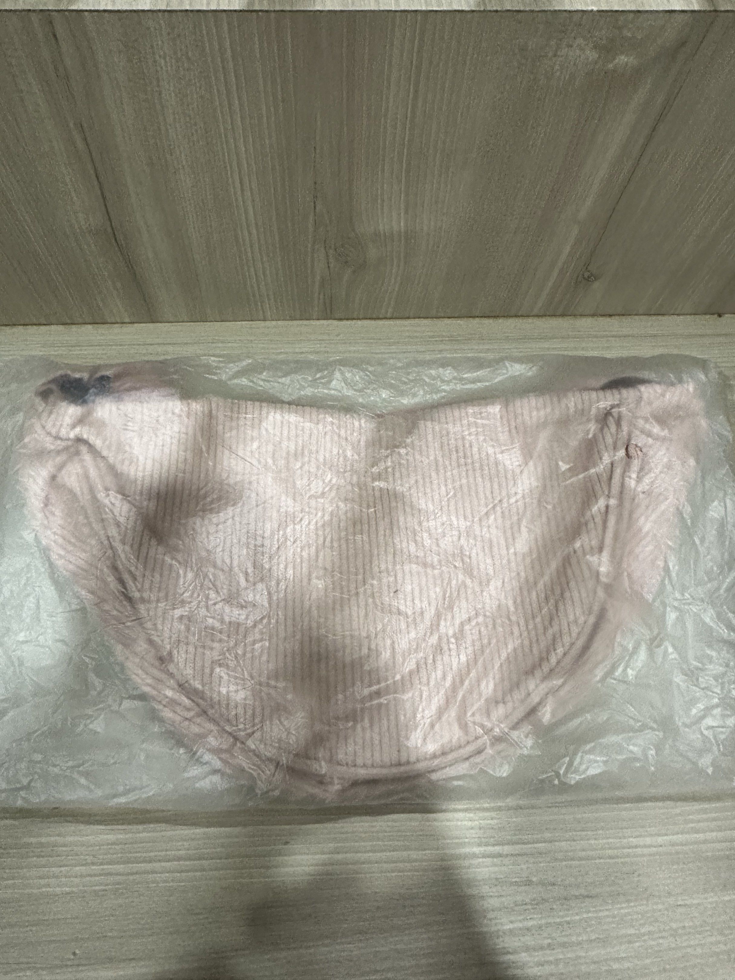 Pink Corduroy Sling Bag (Category: Cross-body Bags) located in Manila. Submitted by bellevd (Listing ID 1420838895, Image 2). Description: - Brand new pink corduroy sling bag - Stylish curved design - Features a matching pink strap - Comes in original packaging - Unused and in perfect condition MOP: Gcash, BPI, GoTyme (No cash payments).