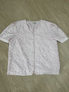 (Category: ) located in . Submitted by cty.closet (Listing ID 1420831519, Image 1). Description: .