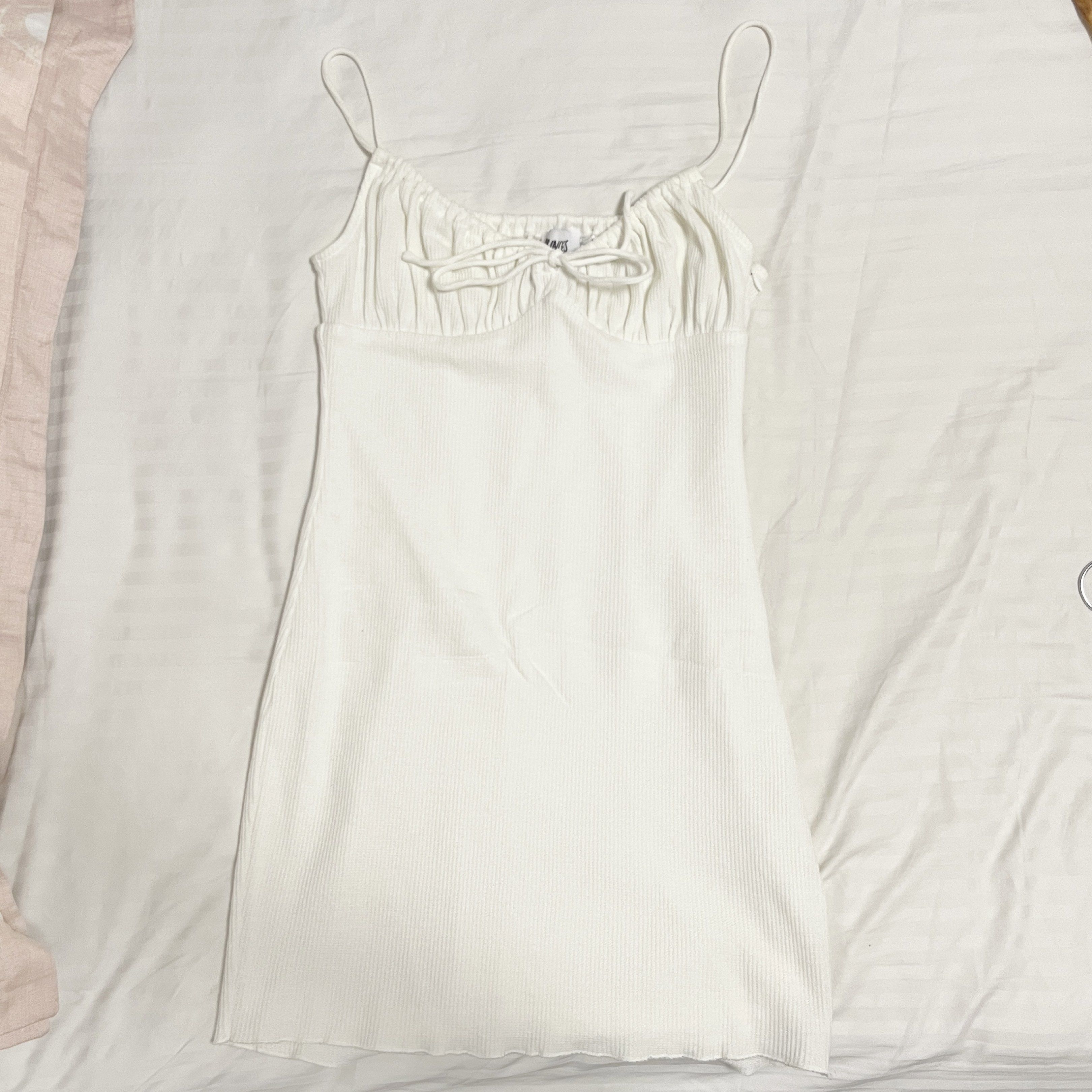 Princess Polly White Mini Dress (Category: Dresses) located in Las Pinas. Submitted by thevallerys (Listing ID 1420917541, Image 1). Description: Size XS.