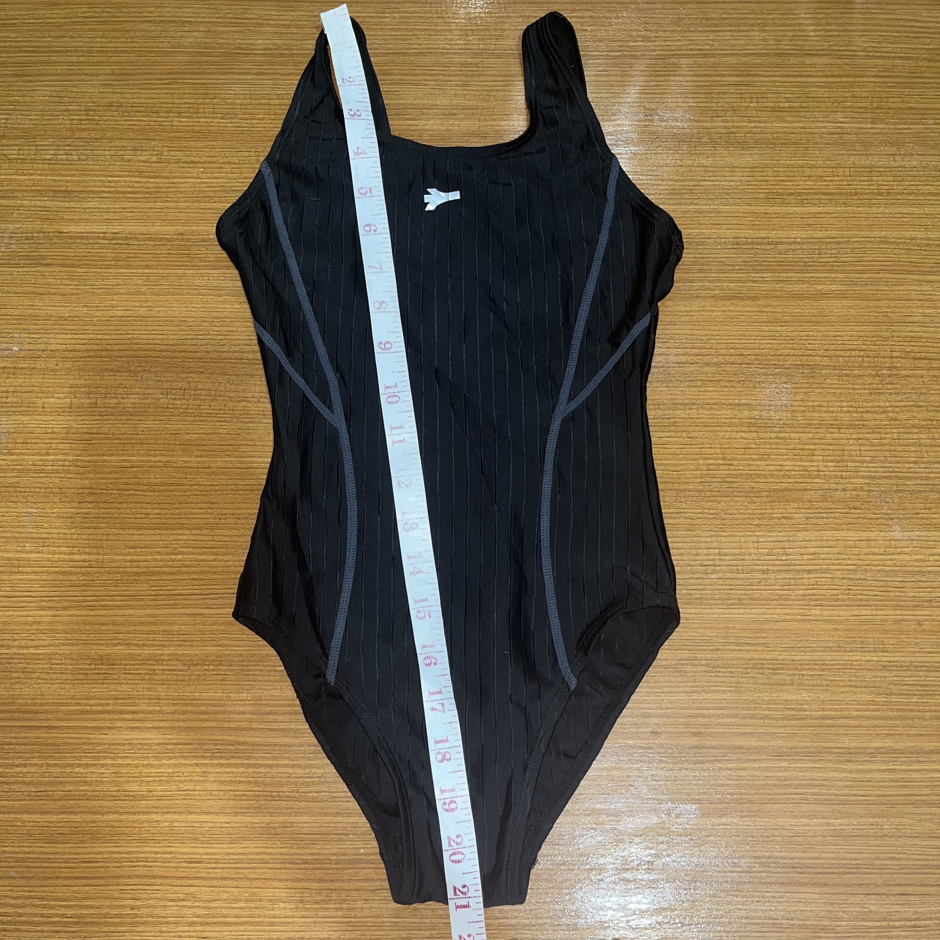 Renoma Swimsuit (2XS) (7-9 yo) (Category: Babies & Kids Fashion) located in Panabo. Submitted by munch.ph (Listing ID 1420852989, Image 3). Description: Renoma Swimsuit (2XS) Size : 70-75cm (fits 26-29inch chest) Pwede sa 7-9 years old (kindly check tape measurement sa photos ko) Color: Black .