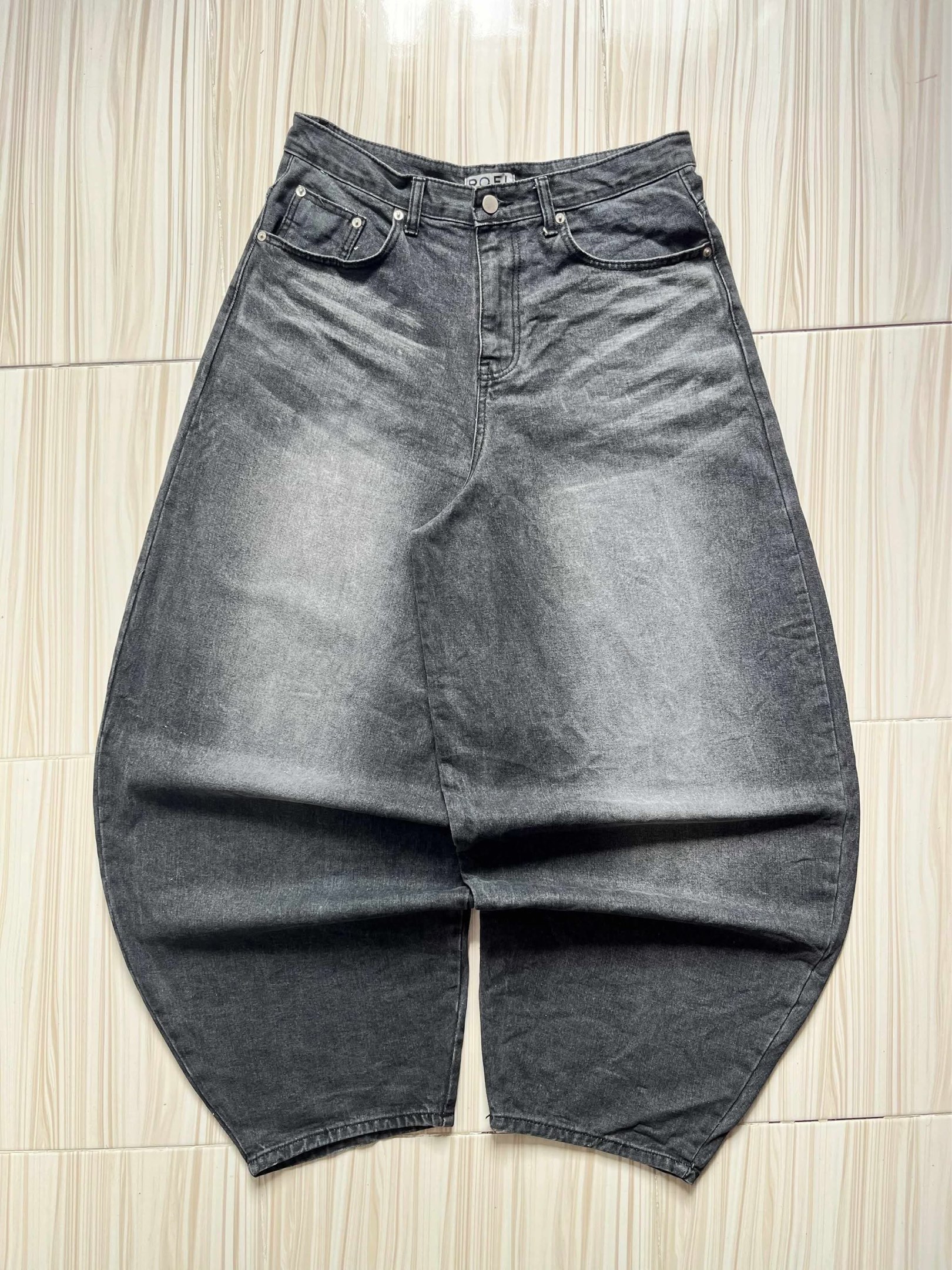 ROFL Seoul Wide Leg Jeans, Women's Fashion, Bottoms, Jeans on Carousell