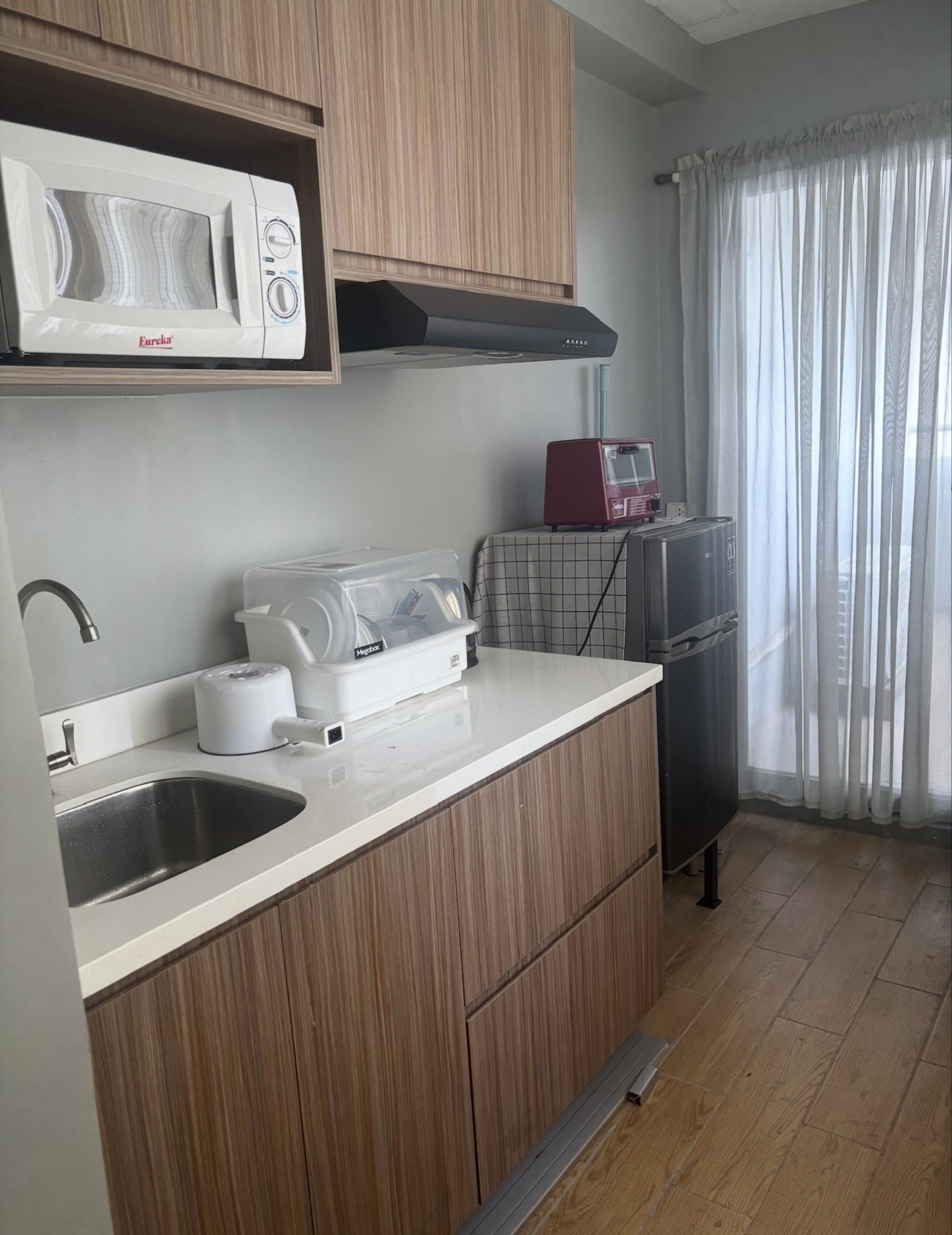 R-Square Residences Condominium, Near DLSU (Category: Apartments & Condos) located in Muntinlupa City. Submitted by bobateaaa9 (Listing ID 1420815231, Image 2). Description: 🏢 CONDOMINIUM UNIT FOR SALE – DIRECT OWNER | URGENT SALE Selling our condominium unit at R Square Residences, Taft Avenue, Manila. Reason for sale: My daughter has already graduated, so the unit is no longer in use. 📍 Location: R Square Residences 2622 Taft Ave. corner P. O