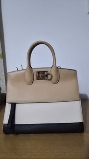 （分類：）位於 。 由 kellwm 提交（商品編號 1420783395，圖片 1）。簡介： 。