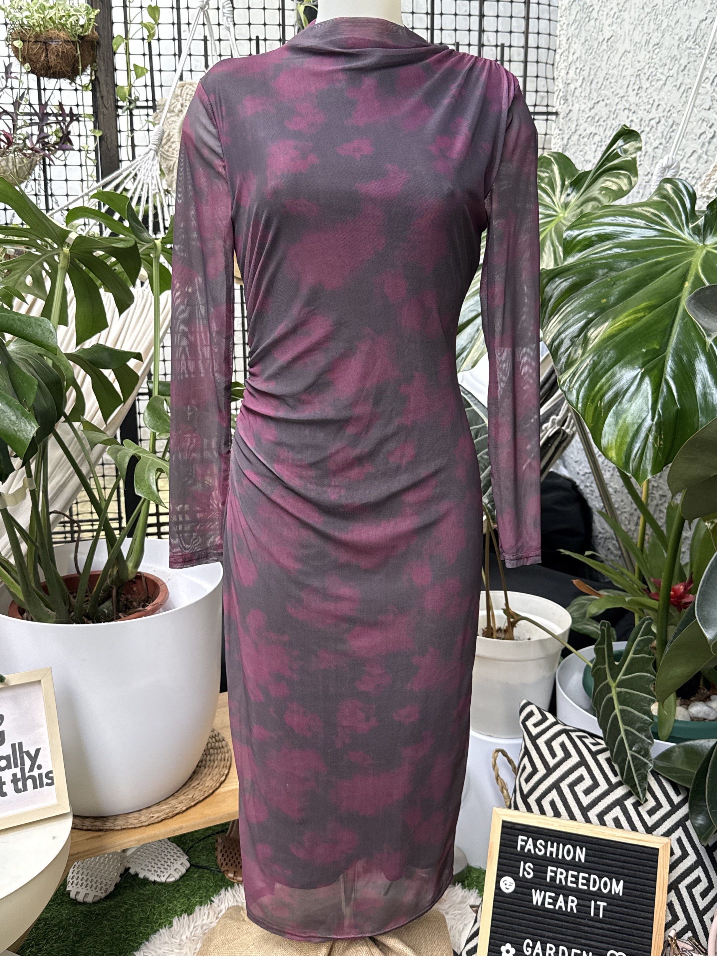 Shein Mesh Bodycon Dress (Category: Dresses) located in Manila. Submitted by rewardyourself (Listing ID 1420844911, Image 2). Description: Shein Mesh Bodycon Dress Size: Small EU: 36 UK: 8 US: 4.