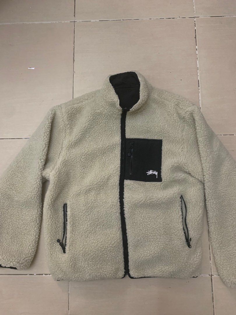 Stussy 8Ball Reversible Fleece Jacket (Category: Coats, Jackets and Outerwear) located in Taguig. Submitted by saistars (Listing ID 1420849146, Image 1). Description: Stussy 8Ball reversible fleece jacket Maganda pa di kasi masyado nagamit no tags lang W22 L26.5.
