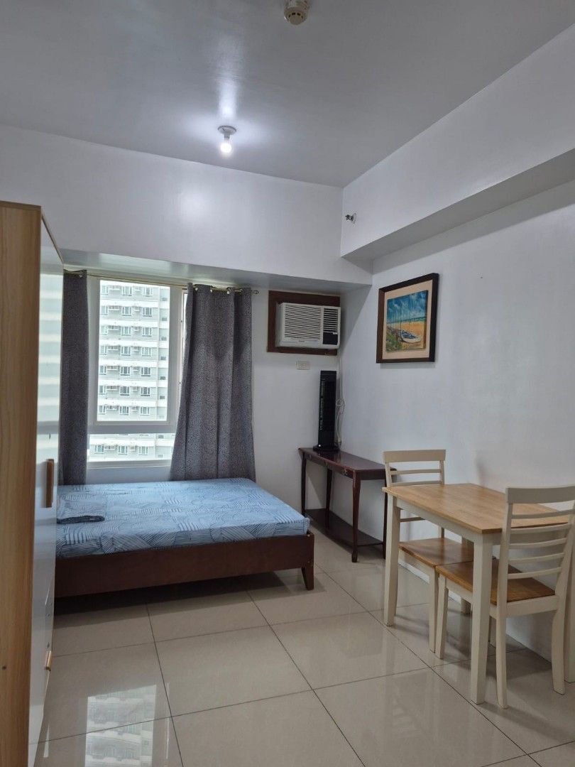 THE BEACON STUDIO UNIT FOR RENT/ FOR SALE (Category: Apartments & Condos) located in Makati City. Submitted by 09774895690 (Listing ID 1291262498, Image 2). Description: CLEAN TITLE INCLUDE CGT FOR SALE PRICE 3,200,000.00 A fully furnished studio unit for Sale at THE BEACON ARNAIZ TOWER. There are amenities that can be enjoyed. A nice and perfect view out the window will help you relax and reduce your stress. Furthermore, the condo is also near t
