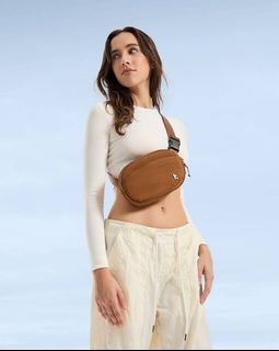 (Category: ) located in . Submitted by yourfashionpill (Listing ID 1363889330, Image 1). Description: .
