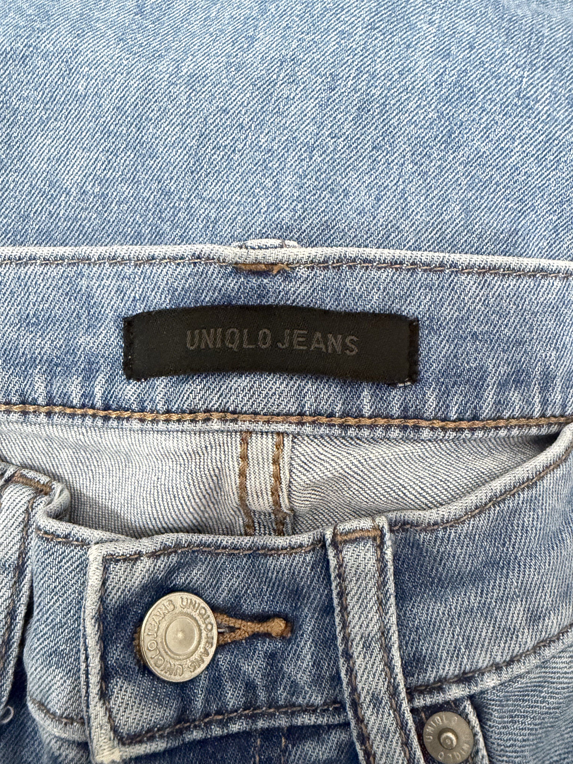 Uniqlo Ripped Jeans (Category: Jeans) located in Manila. Submitted by beachbaaaaabe (Listing ID 1420922770, Image 3). Description: - Uniqlo Ripped Jeans - Size 23 - Light wash denim - Features ripped detailing - Made of Cotton and Spandex.