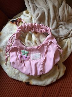 (Category: ) located in . Submitted by jcb_1219 (Listing ID 1420791321, Image 1). Description: .