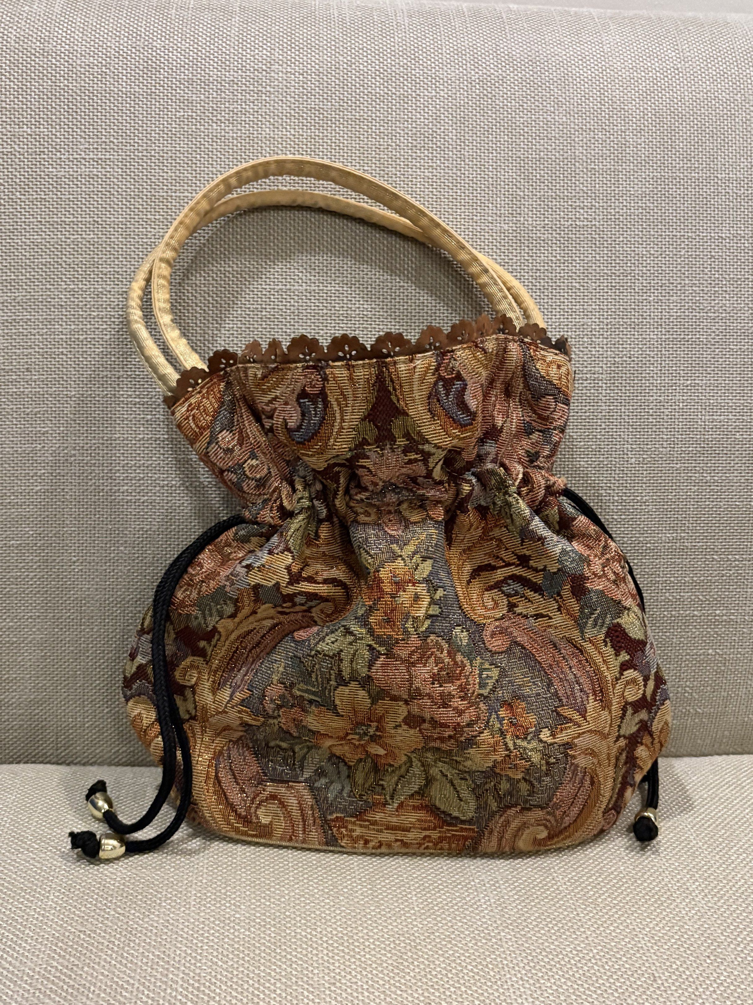 Vintage Floral Tapestry Handbag (Category: Purses & Pouches) located in Quezon City. Submitted by claud_declutters (Listing ID 1420871768, Image 1). Description: - 10/10 condition. Gifted to me but never used! - Drawstring style.