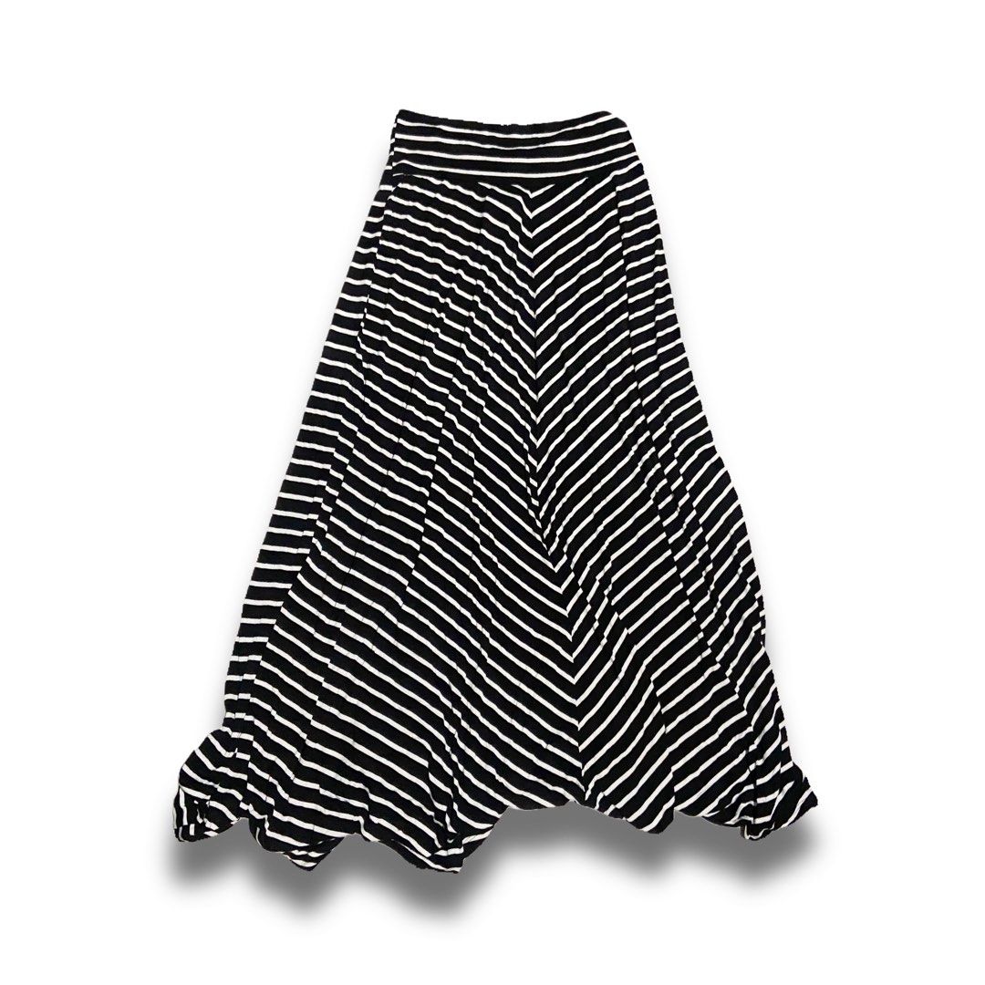 Vintage Flowy Horizontal Stripes Maxi Skirt (Category: Skirts) located in Manila. Submitted by catlia (Listing ID 1420833834, Image 1). Description: -Can be a dress too M-L frames you can have this sewn for small frames.