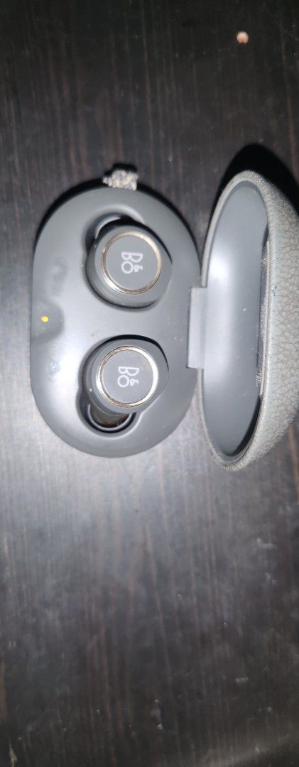 Wireless Earbuds with Charging Case65561362044290113