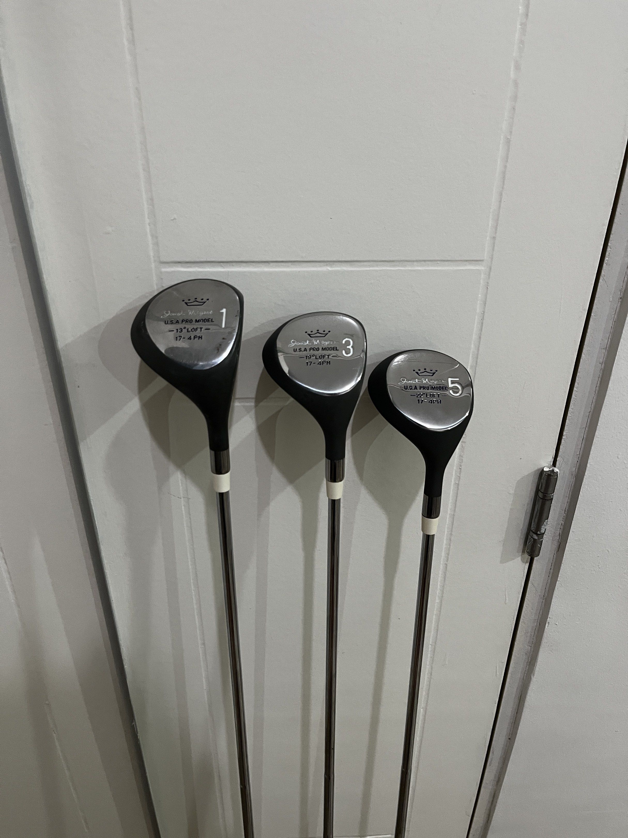 Womens Golf Clubs (Category: Golf) located in Quezon City. Submitted by limwayne715 (Listing ID 1420831100, Image 2). Description: Selling womens golf clubs Driver 1,3,5 Iron 5,7 Ideal for starters learning to swing RFS. Wife did not push through and played tennis instead. Negotiable for sure buyers only.