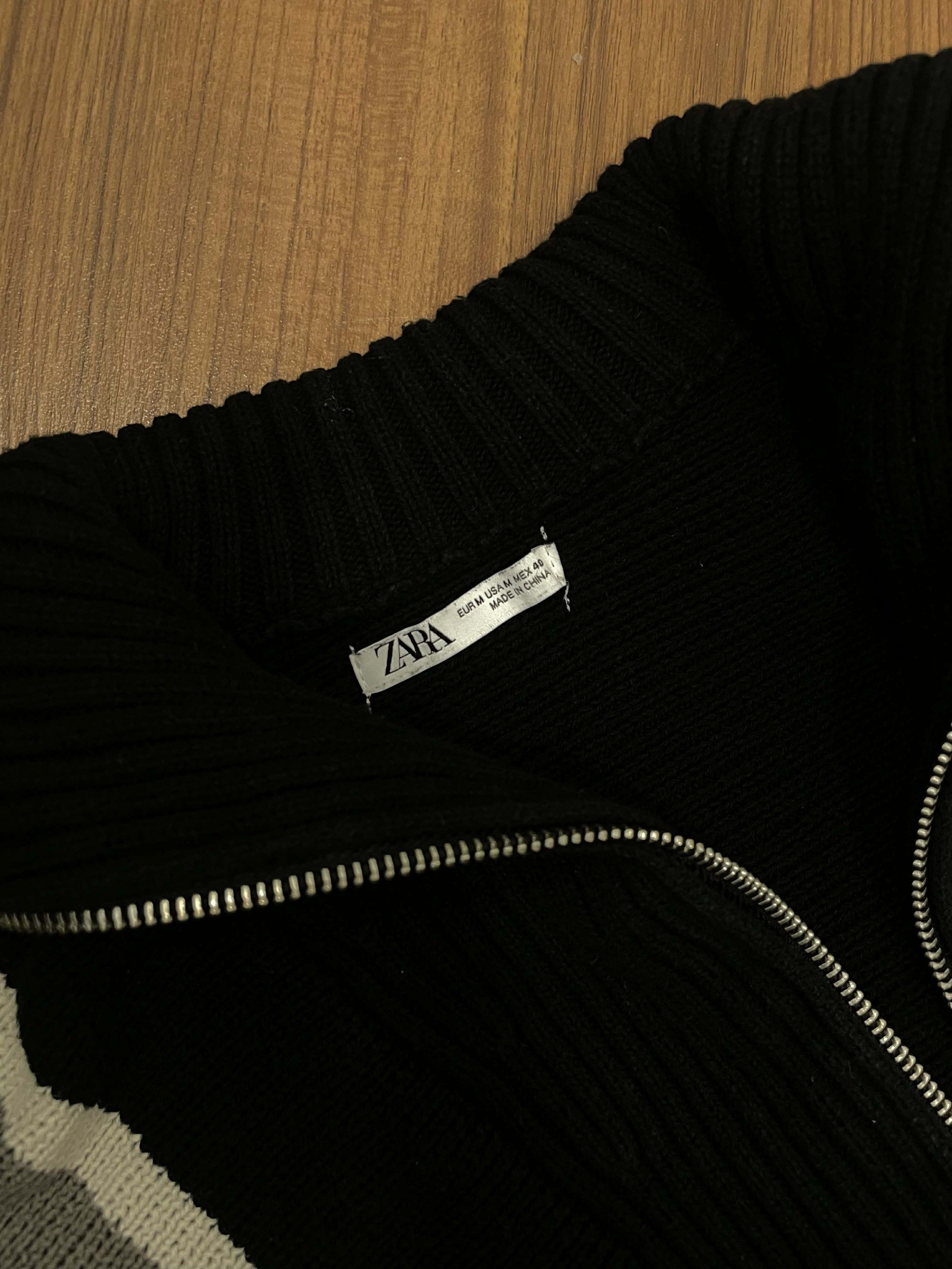 Zara Knitted Sweater (Category: Hoodies) located in Pasig City. Submitted by gdeclutterwithme (Listing ID 1420898004, Image 2). Description: - Zara Mens Knitted Sweater dm for more details and for when worn!.
