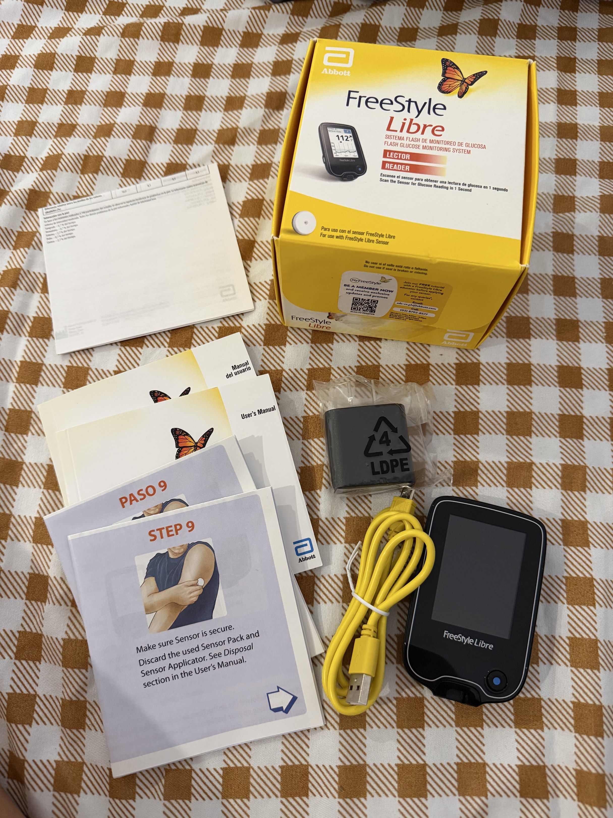 Abbott FreeStyle Libre Reader (Category: Health Monitors & Weighing Scales) located in Makati City. Submitted by marowebg (Listing ID 1421024690, Image 1). Description: - FreeStyle Libre Flash Glucose Monitoring System - Includes: Reader, Sensor, Charging Cable, User Manuals - Reader Display: Glucose reading of 112 - Purpose: Monitors glucose levels Used for 1 week only just before giving birth. GDM pregnancy..
