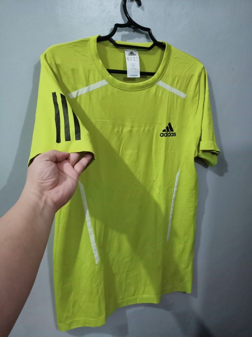 Adidas ClimaCool Athletic T-Shirt (Category: Tshirts & Polo Shirts ) located in Rosales. Submitted by brandeduseditems (Listing ID 1421044876, Image 2). Description: Adidas Climacool Sportswear Neon Green Drifit Medium Genuine 100% In good condition..
