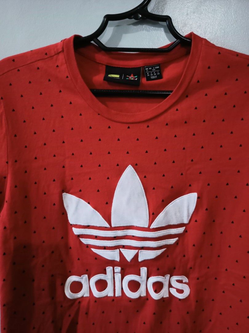 Adidas Shirt Pharrell Williams Edition Red (Category: Tshirts & Polo Shirts ) located in Rosales. Submitted by brandeduseditems (Listing ID 1421039675, Image 2). Description: Adidas Shirt Pharrell Williams Edition Red/White Large In good condition. .
