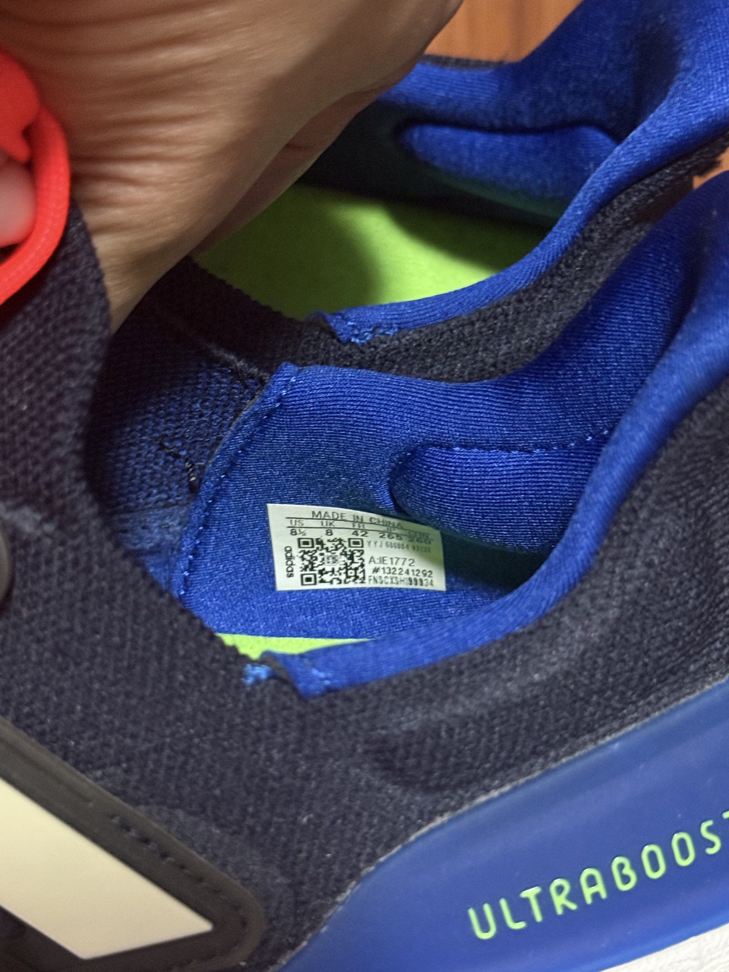 Adidas Ultraboost Light Shoes (Category: Sneakers) located in Quezon City. Submitted by narich17 (Listing ID 1420975901, Image 3). Description: No box. 98-100% Goodcondition’ My Father’s shoes but mali ang size so hindi na nagamit agad Bought it last 2024 Orig price 11,000.