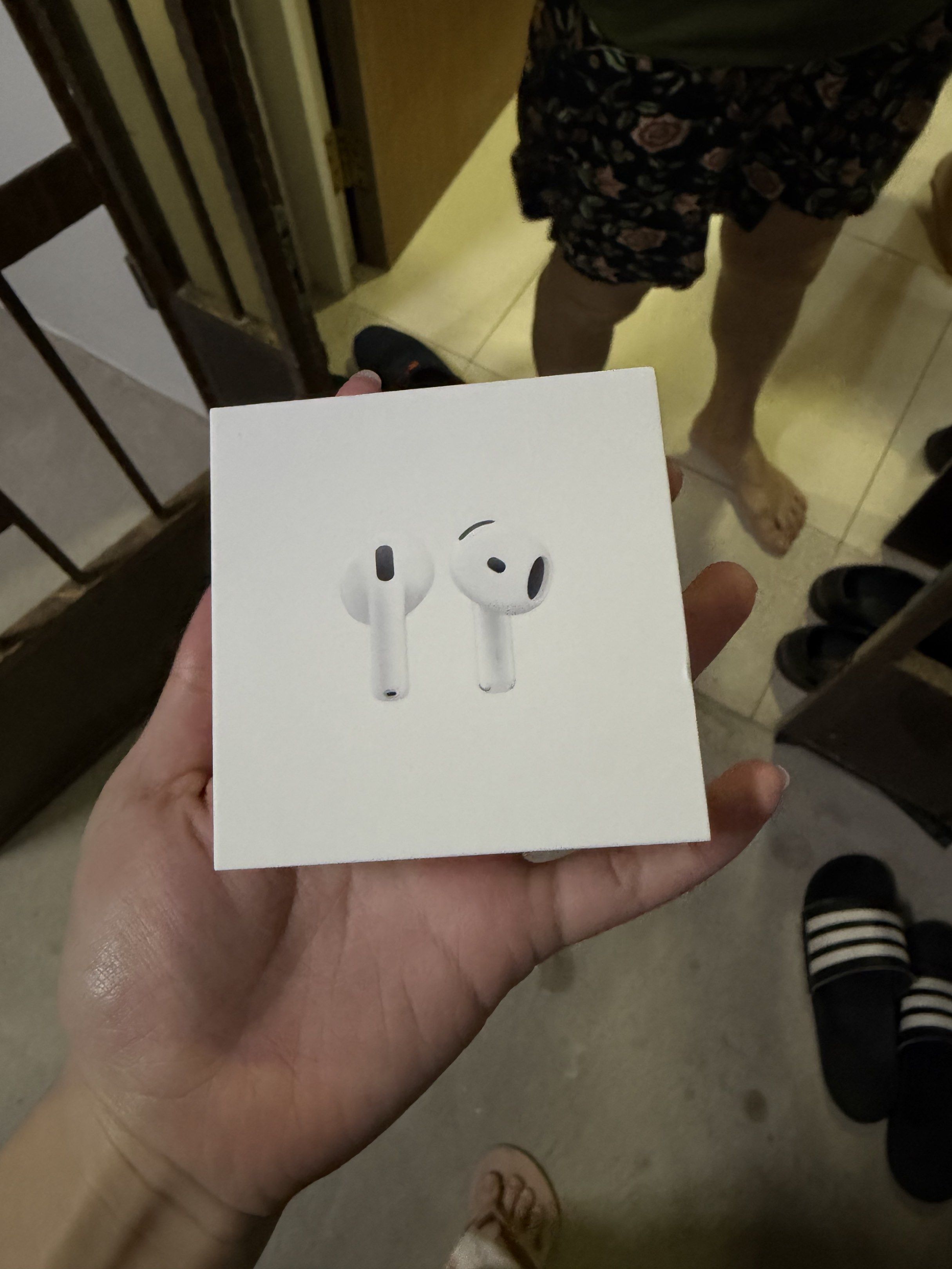 Airpods 4