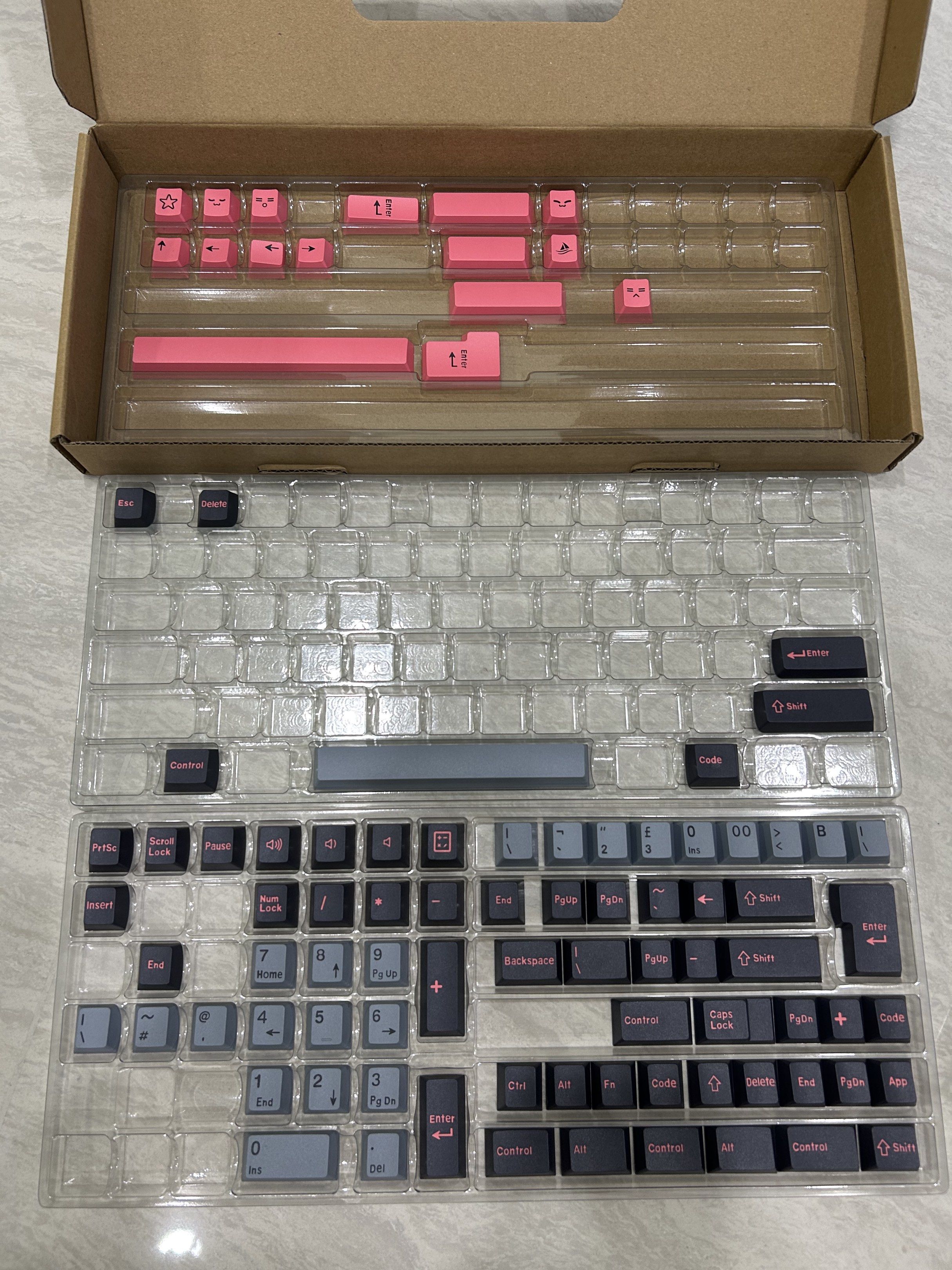 Artisan Keycap Set - Pink and Grey (non complete)