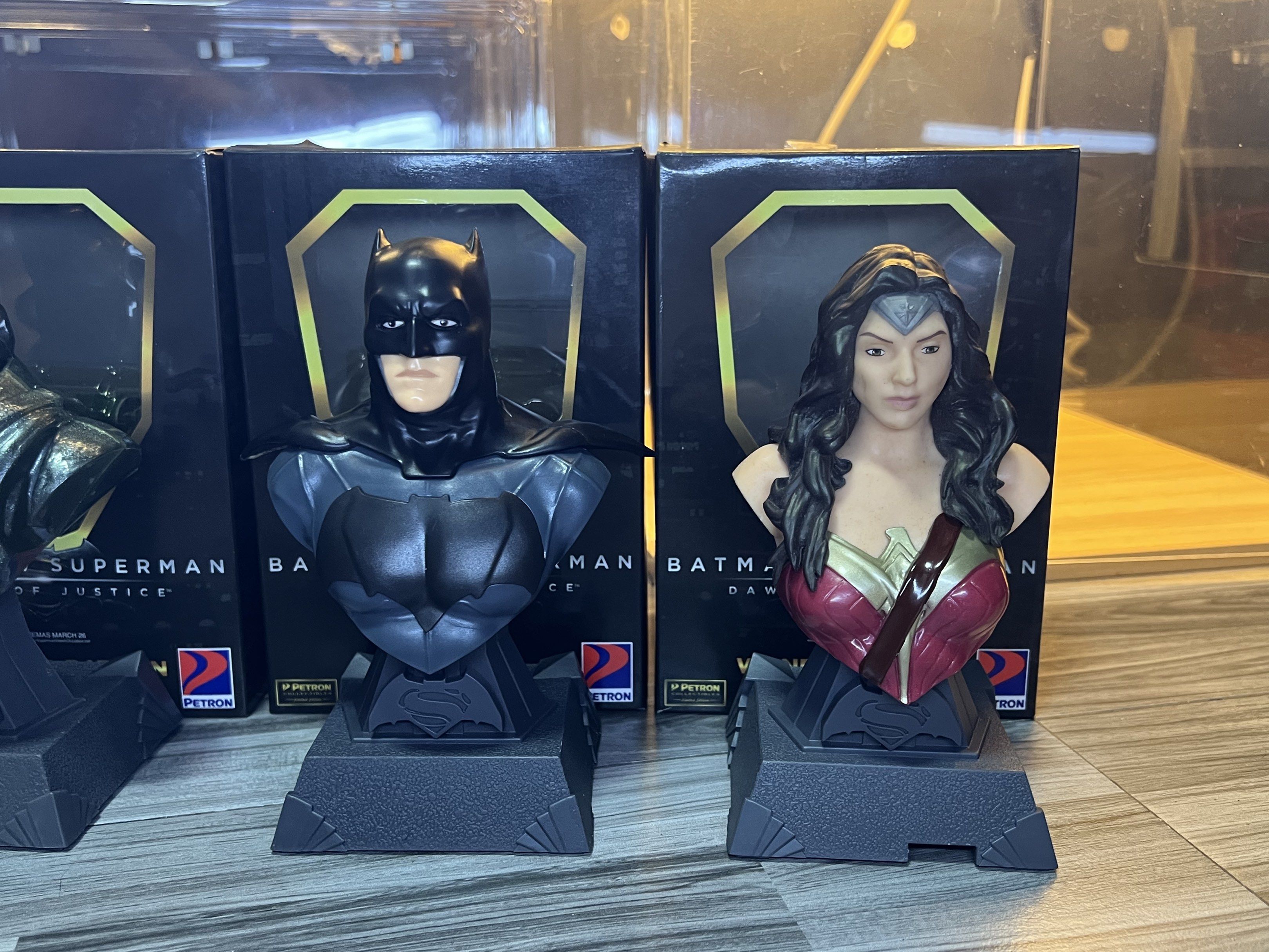 Batman vs Superman Bust Collection (Category: Figurines & Statues) located in Manila. Submitted by thegreyhousemarket (Listing ID 1421109277, Image 3). Description: Available today!!😍 Petron head bust🔥 Batman vs Superman “Dawn of Justice” Complete set, good condition Mine ₱1499.
