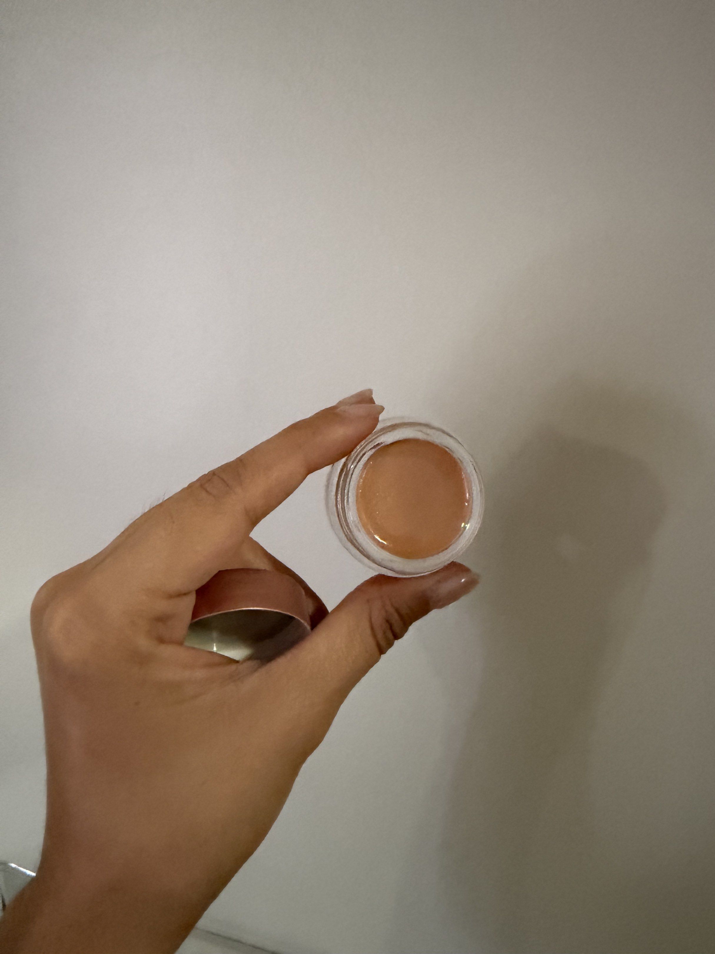 Becca Under Eye Brightening Corrector - Medium (Category: Makeup) located in Quezon City. Submitted by destashingmycloset (Listing ID 1421013347, Image 2). Description: .