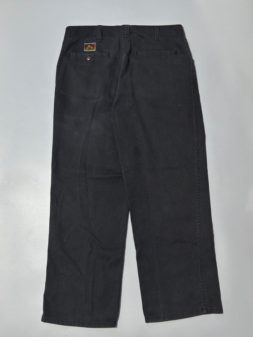 Ben Davis Pants (Category: Jeans) located in Muntinlupa City. Submitted by ygiez.211 (Listing ID 1421115388, Image 1). Description: Dimes: 33 W x 38 L Color Rate: 9/10 Issue: check on comsec Excellent Condition .