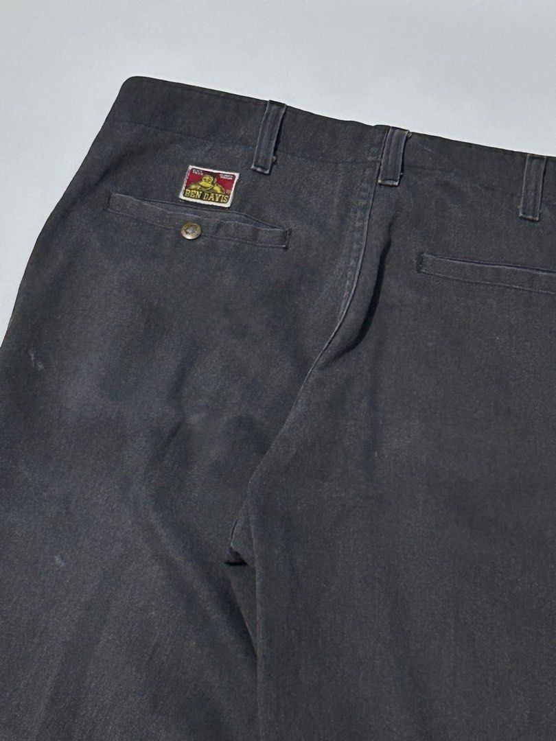 Ben Davis Pants (Category: Jeans) located in Muntinlupa City. Submitted by ygiez.211 (Listing ID 1421115388, Image 2). Description: Dimes: 33 W x 38 L Color Rate: 9/10 Issue: check on comsec Excellent Condition .