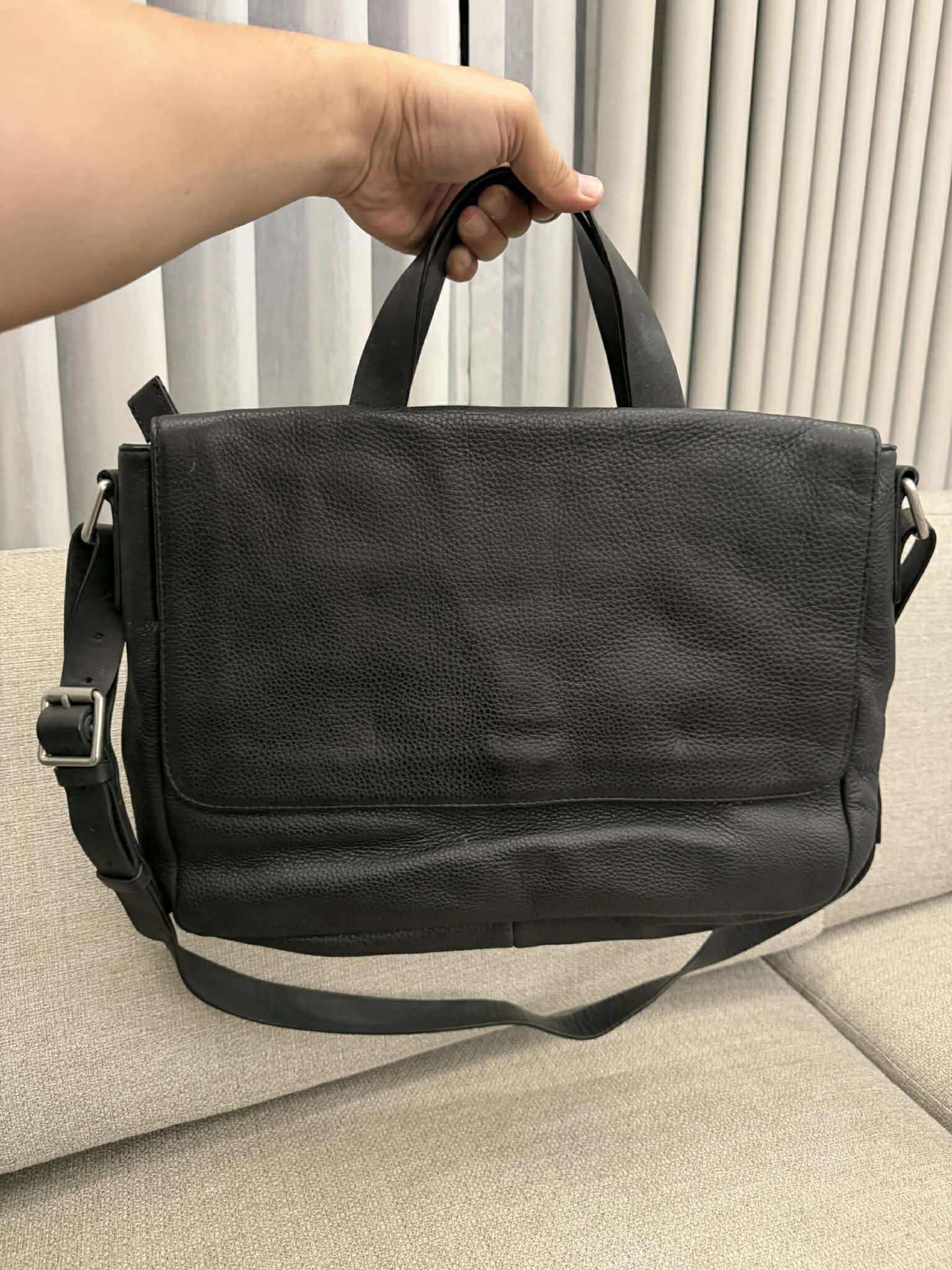 Black leather Marc by Marc Jacobs messenger bag. (Category: Luxury Bags & Wallets) located in Taguig. Submitted by johnhb (Listing ID 1421113423, Image 2). Description: Brand: Marc by Marc Jacobs Color: Black: Material: Full Grain Cowhide Leather, polyester lining Condition: Pre-owned, Very Good Is this available inquries will be ignored and blocked MOP: GCash MOD: Lalamove from BGC or Las Piñas .