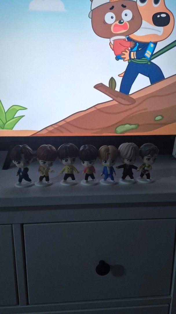 BTS Mcdo Toy 7pcs Set (Category: K-Wave Merchandise) located in Paranaque City. Submitted by everydaymonday (Listing ID 1421076949, Image 2). Description: BTS McDo Toy Complete Set.