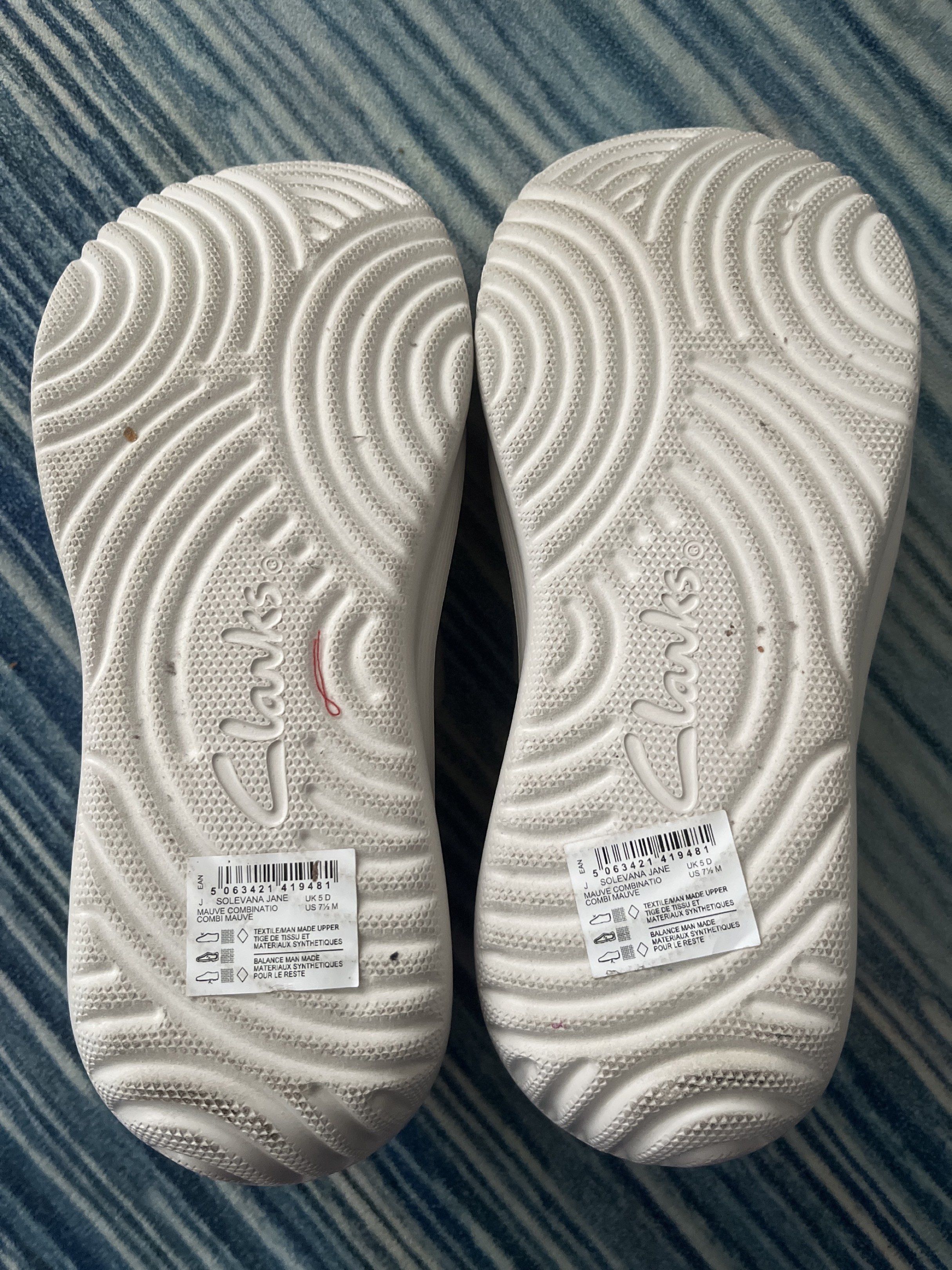 Clarks Cloudstepper (Category: Sandals) located in Pekan. Submitted by sataylatte (Listing ID 1421025144, Image 3). Description: Brand new, never worn Reason to sell: Decluttering.