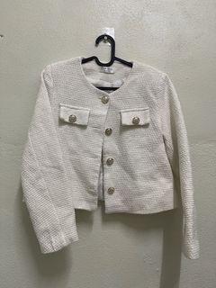 (Category: ) located in . Submitted by wardrobei (Listing ID 1421082960, Image 1). Description: .