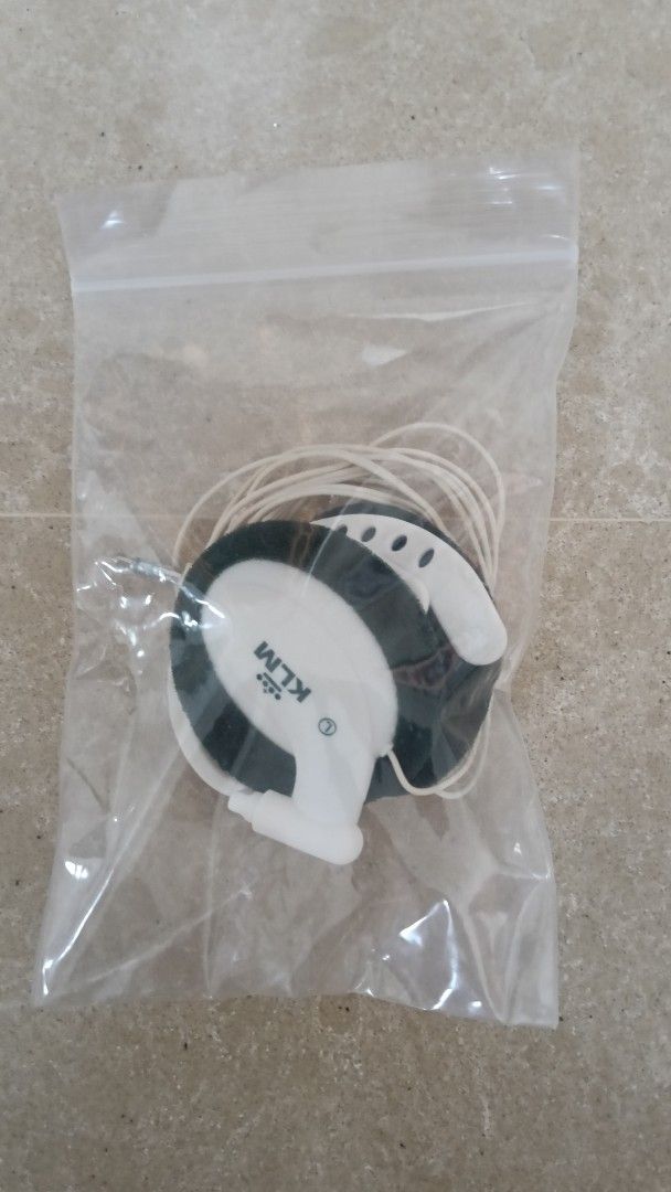 Earphones65561378258818110