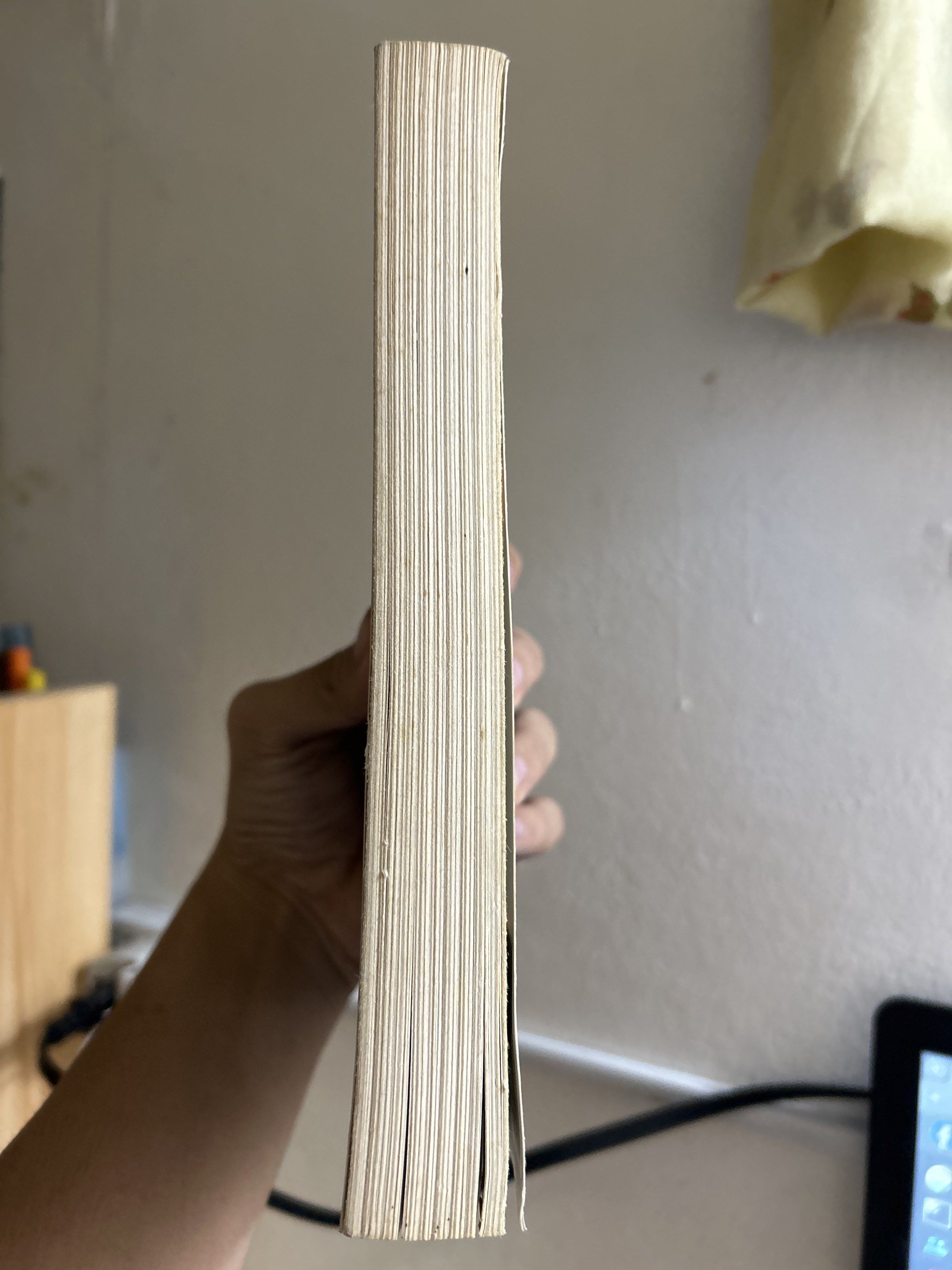 Field Notes on Love by Jennifer E. Smith (Category: Storybooks) located in Manila. Submitted by kyl.co (Listing ID 1420976294, Image 3). Description: Declutterring used book its original from national bookstore Lalamove delivery and gcash payment onlyyy.