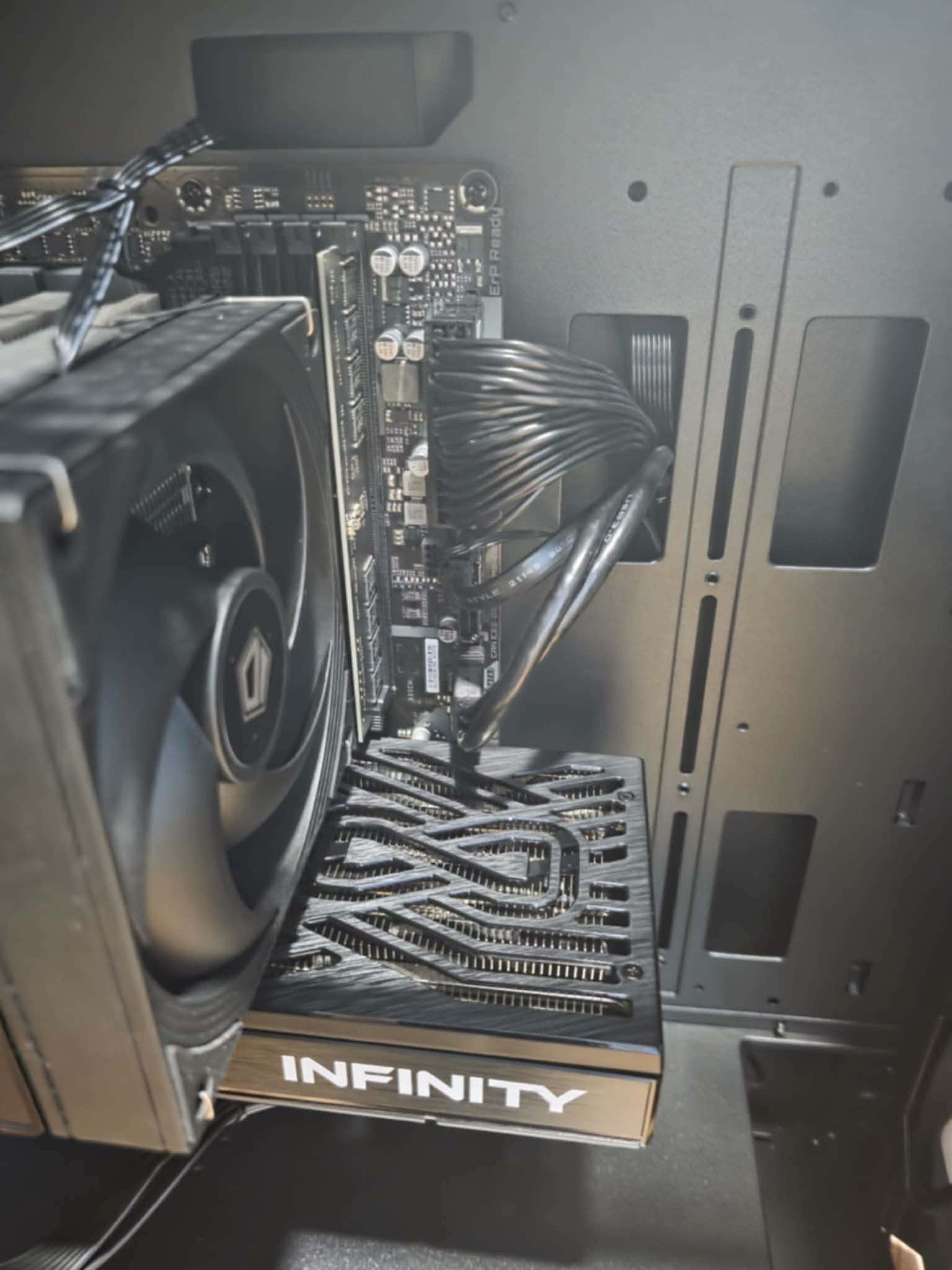 Gigabyte Desktop PC with RTX Graphics Card (Category: Desktops) located in Quezon City. Submitted by yannicakes (Listing ID 1420978070, Image 2). Description: - Gigabyte RTX Gaming PC - Black case - Assembled and ready to use - Features CPU cooler - Includes multiple cooling fans.