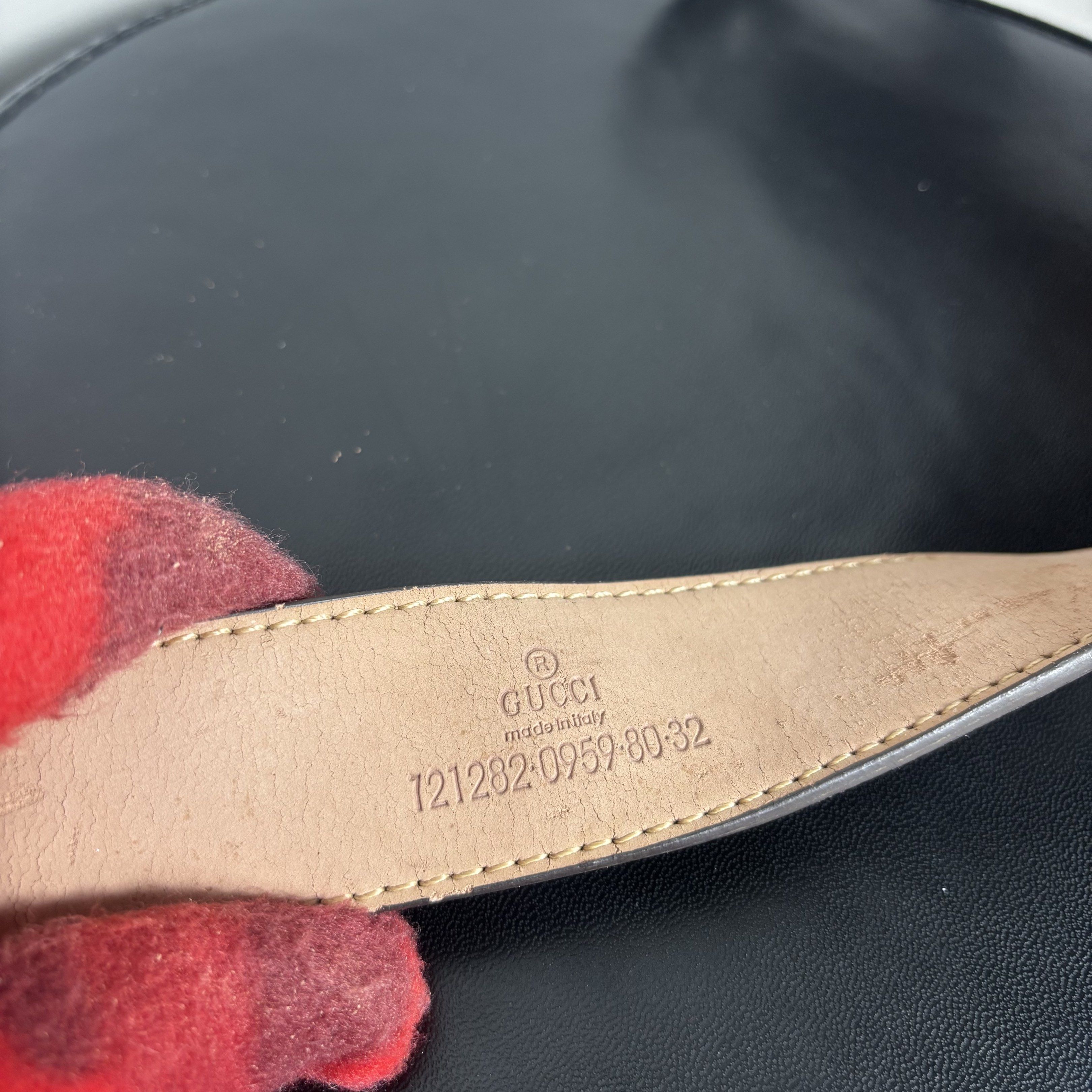 Gucci Buckle Belt Monogram Canvas (Category: Luxury Accessories) located in Caloocan City. Submitted by thrift.crcl (Listing ID 1420991467, Image 3). Description: Gucci Buckle Belt Monogram Canvas 8/10 Condition Sign Of Usage Size: 48/120 .