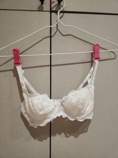 (Category: ) located in . Submitted by kinfolk (Listing ID 1421005041, Image 1). Description: .