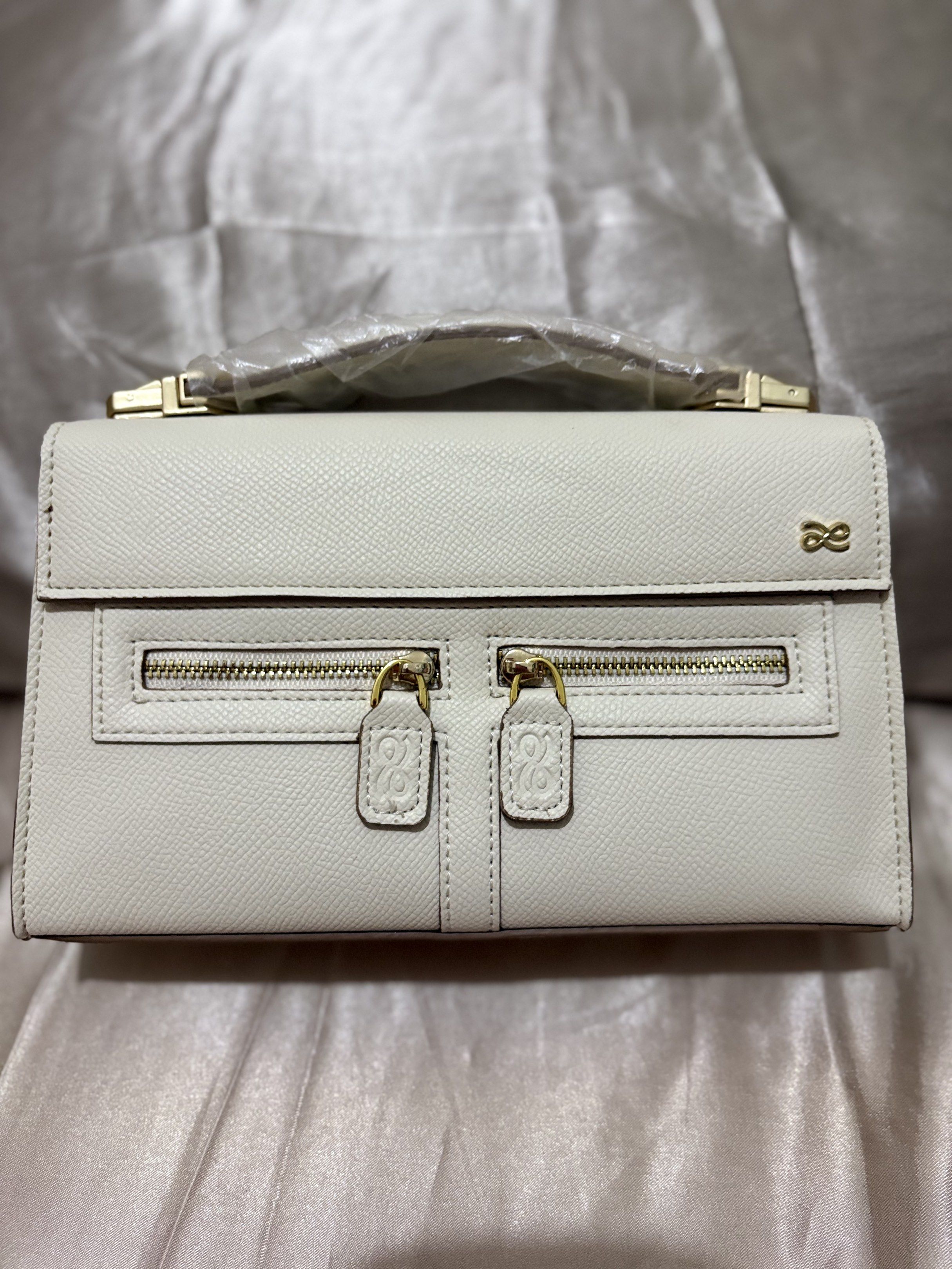 House of little bunny Harmony, Luxury, Bags & Wallets on Carousell