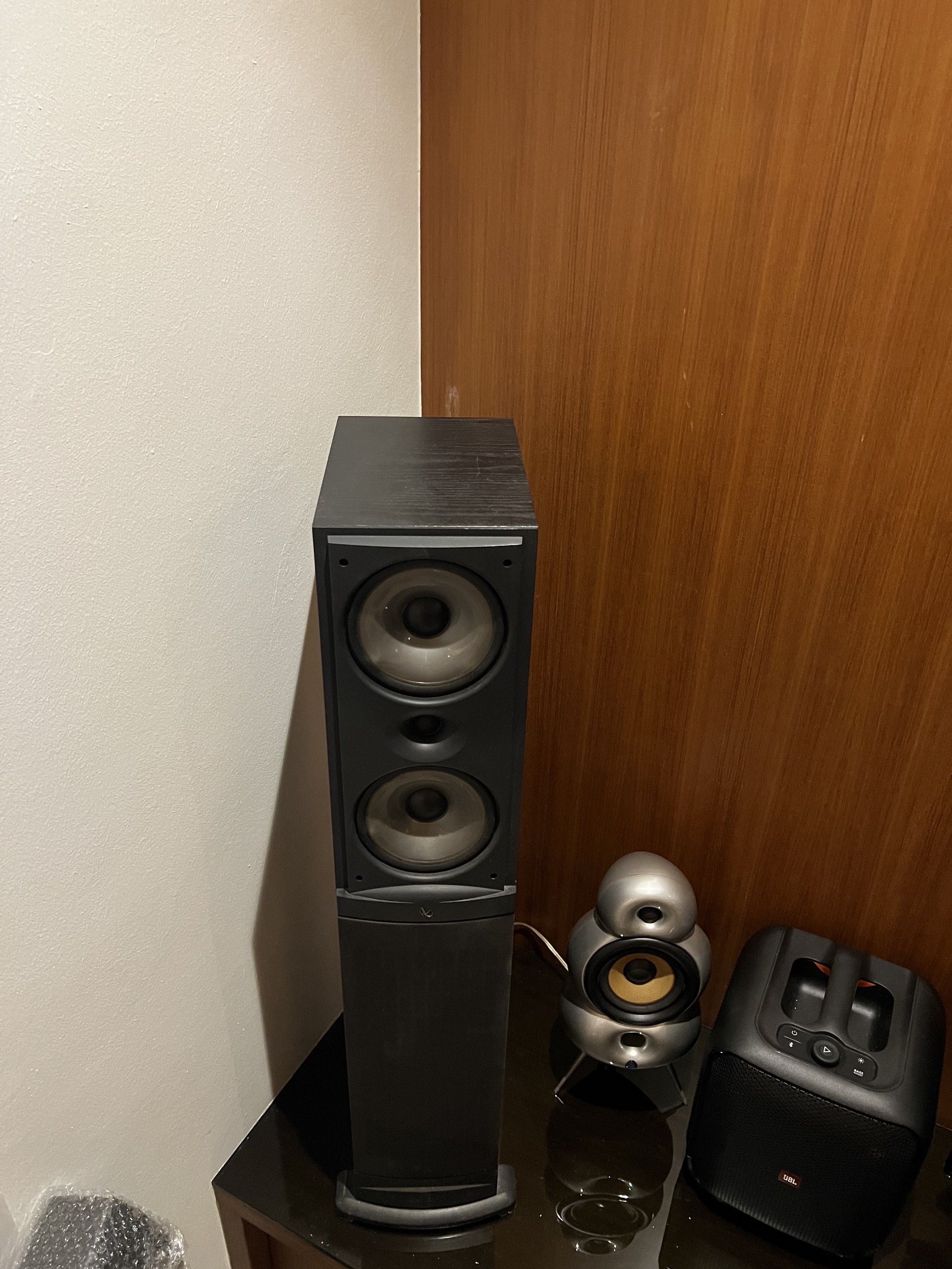 Infinity floor speakers410648263650846723