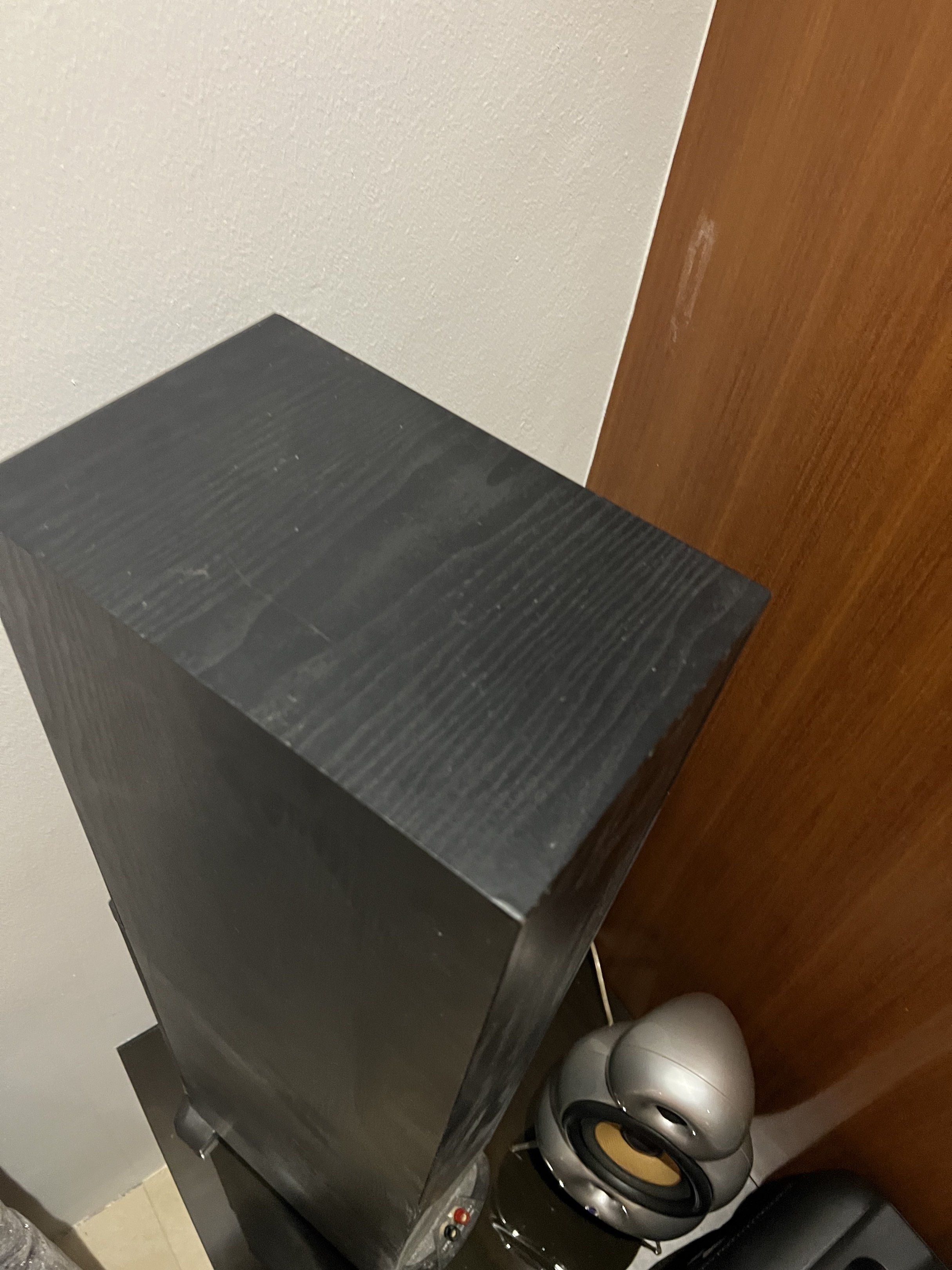 Infinity floor speakers410648263650846722