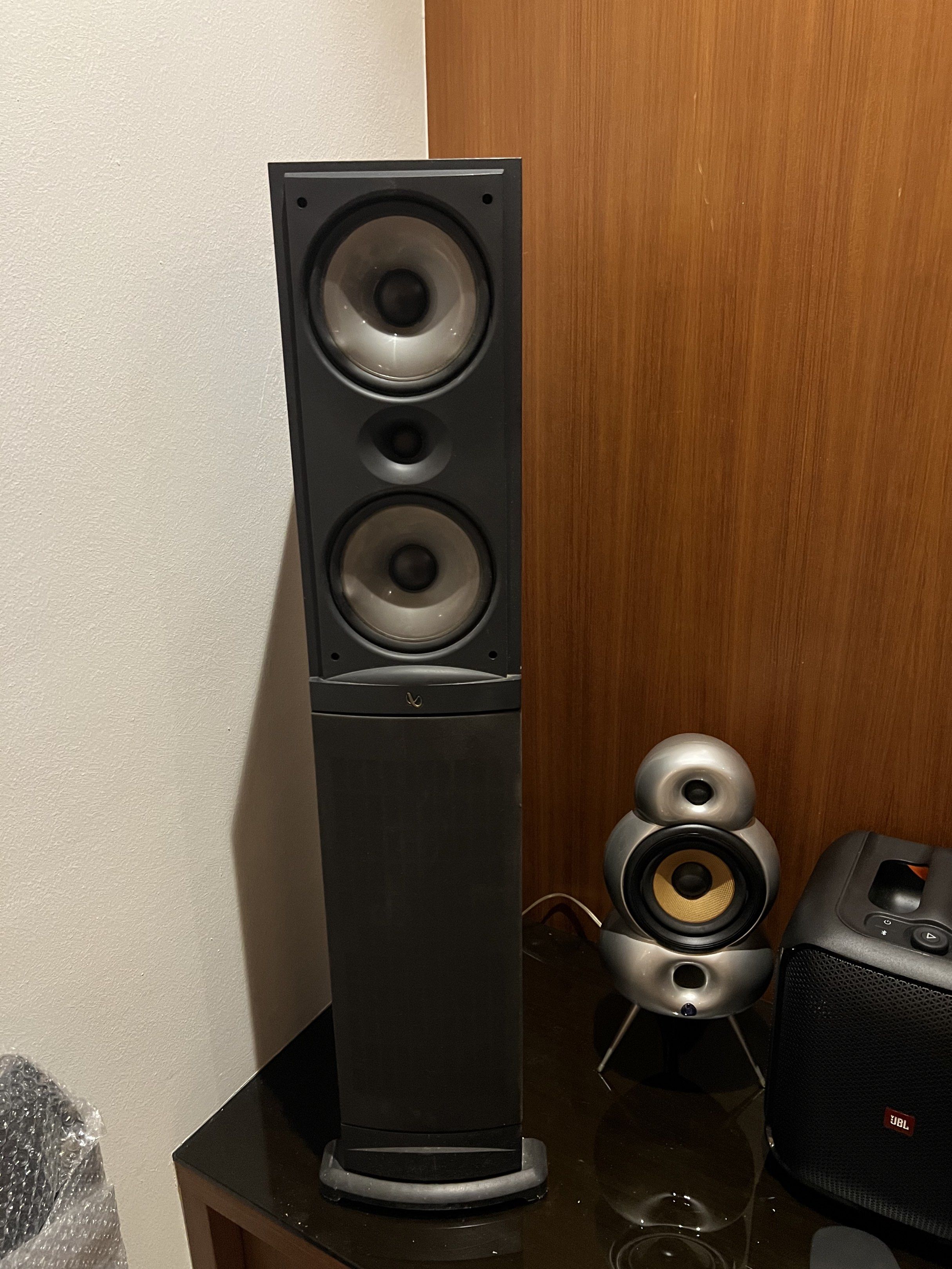 Infinity floor speakers410648263650846721