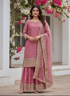 (Category: ) located in . Submitted by instockoutfits (Listing ID 1420968054, Image 1). Description: .