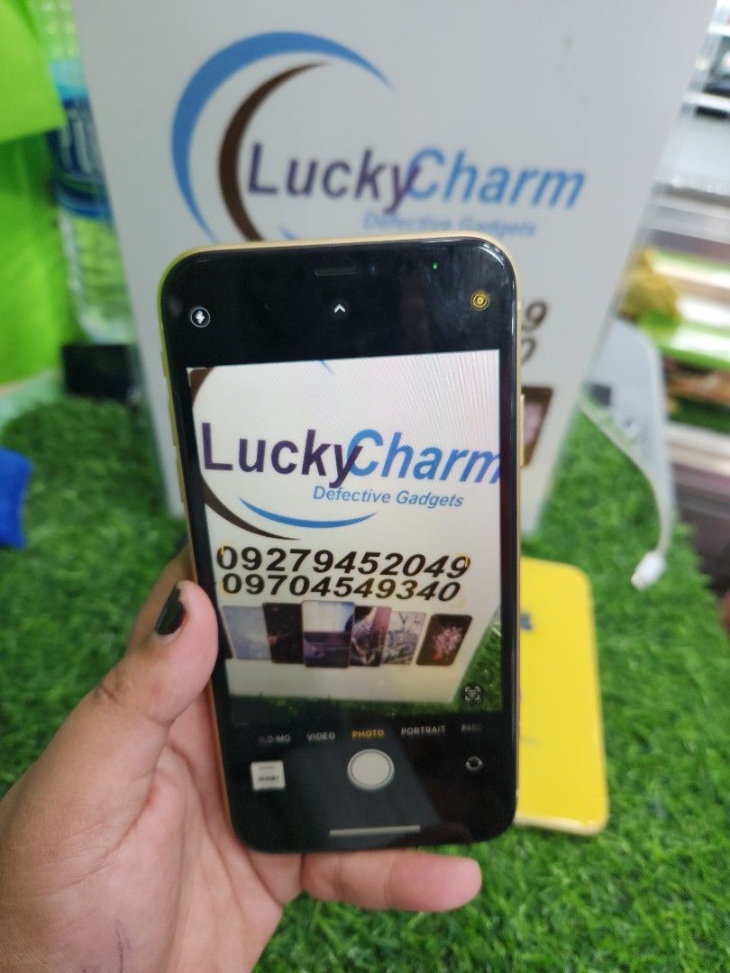 iPhone XR 64gb (Category: iPhone X Series) located in Manila. Submitted by lucky.charm.gadgets (Listing ID 1421067850, Image 3). Description: iPhone XR 64gb BUY PASS (WIFI USED ONLY) PEDE SA NO BUDGET NA NANGANGARAP NANG iPHONE! BAWAL SA NANGARAP PERO MAARTE! NO HIDDEN APPLE I.D BATTERY MAKUNAT PA KAHIT SERVICE NA PEDE PANG BACK UP PHONE MAY TRUETONE NO FACE I.D HONEST ISSUE (ILALAGAY SA NOTE PARA AWARE KA) NOTE *BUY PASS FOR WIFI USE LANG SYA DI