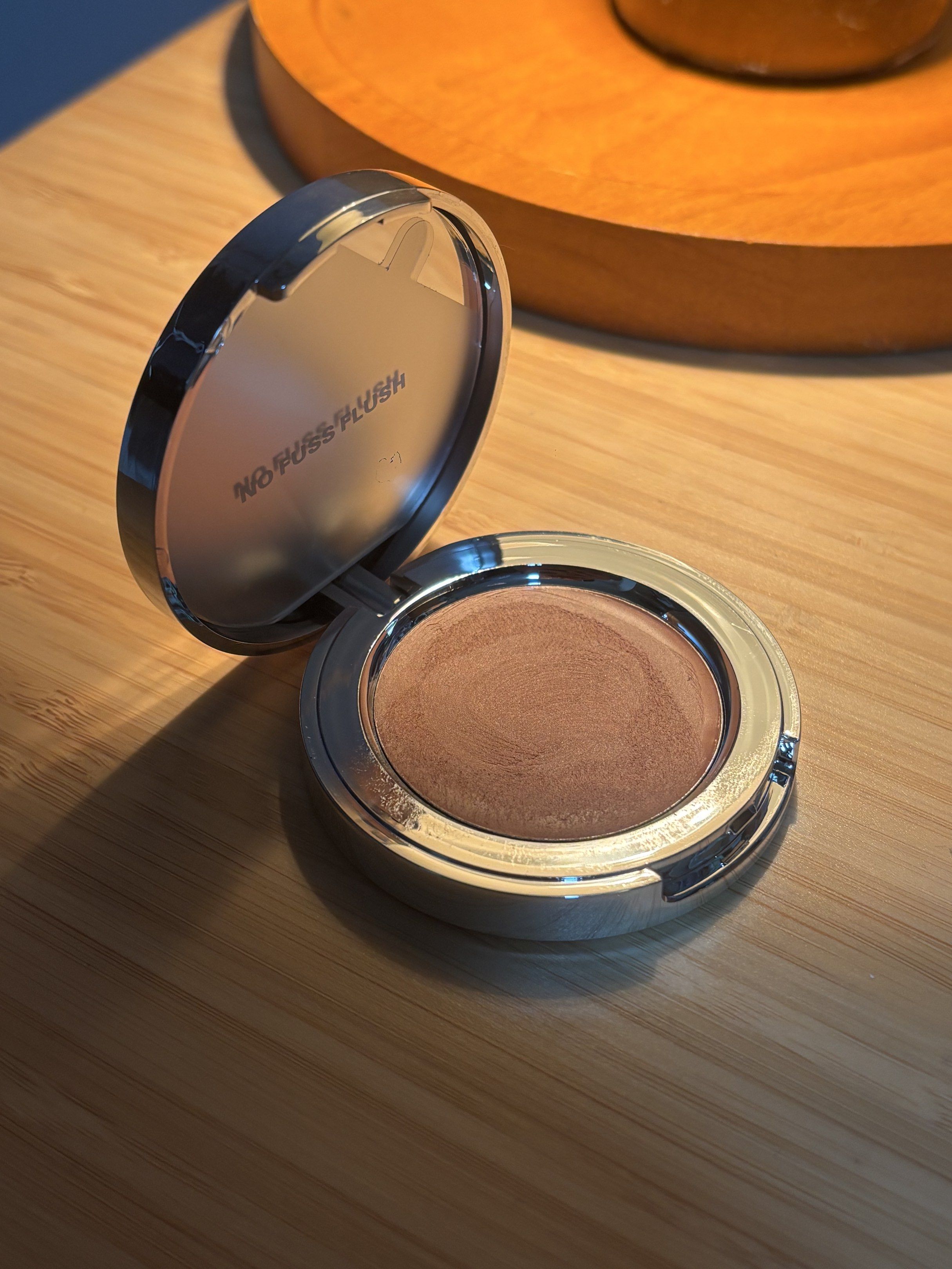 ISSY Crème Cheek Blush - Undress (Category: Makeup) located in Mandaluyong City. Submitted by gnocchiwoki (Listing ID 1421049306, Image 1). Description: 💌 Issy Creme Cheek Blush - Undress Mac True Harmony doop!! Swatched only RFS decluttering, not using anymore more Looks vvv good on morena skin Loc: Mandaluyong Courier: J&T / Gogo Xpress / Lalamove J&T shipping costs usually around 44 (metro manila) to 60-80 (outside mm) Feel free to ask questi