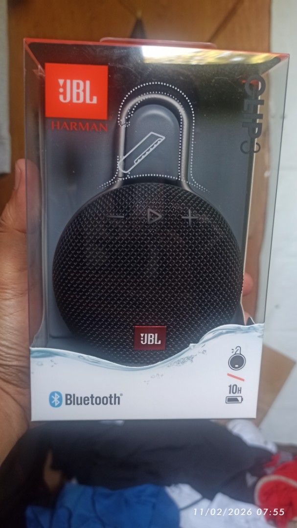 JBL CLIP3 OG WITH SERIAL (Category: Portable Music Players) located in Las Pinas. Submitted by herbertmanalo02 (Listing ID 1420947801, Image 1). Description: SEALED BRANDNEW WITH ORIGINAL BOX RFS:NAPANALUNAN LANG SA RAFFLE OPEN FOR SWAP.